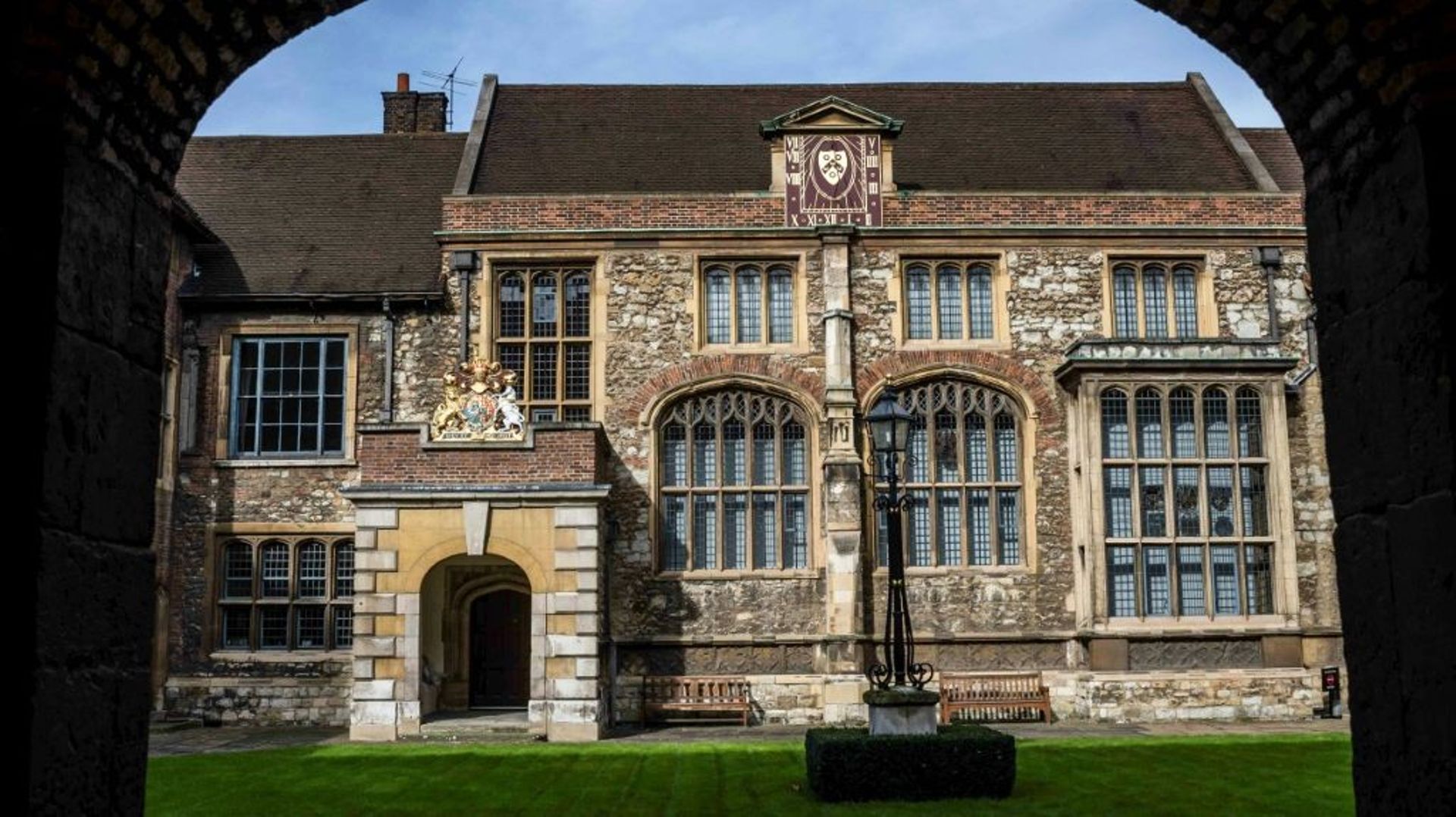 Au cœur de la City de Londres, une chartreuse abrite des gentlemen