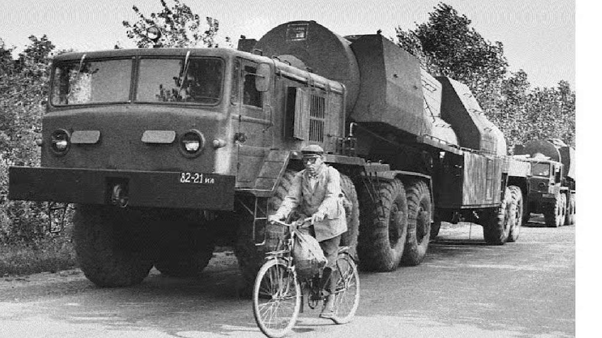 Un transport de missile nucléaire soviétique SS19 en Ukraine en 1993
