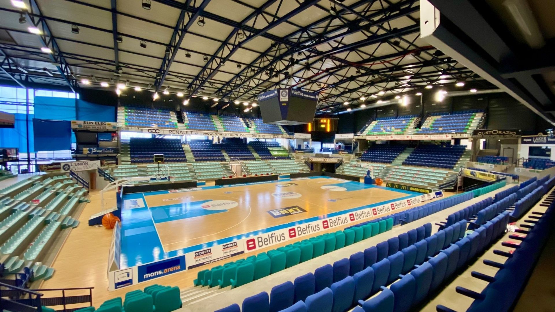 La superbe Mons-Arena (3250 places assises) peut-elle devenir le Stade Roi Baudouin des Belgian Lions, les Diables Rouges du basket? C'est en tout la volonté clairement affichée par le club de Mons-Hainaut et l'AWBB.