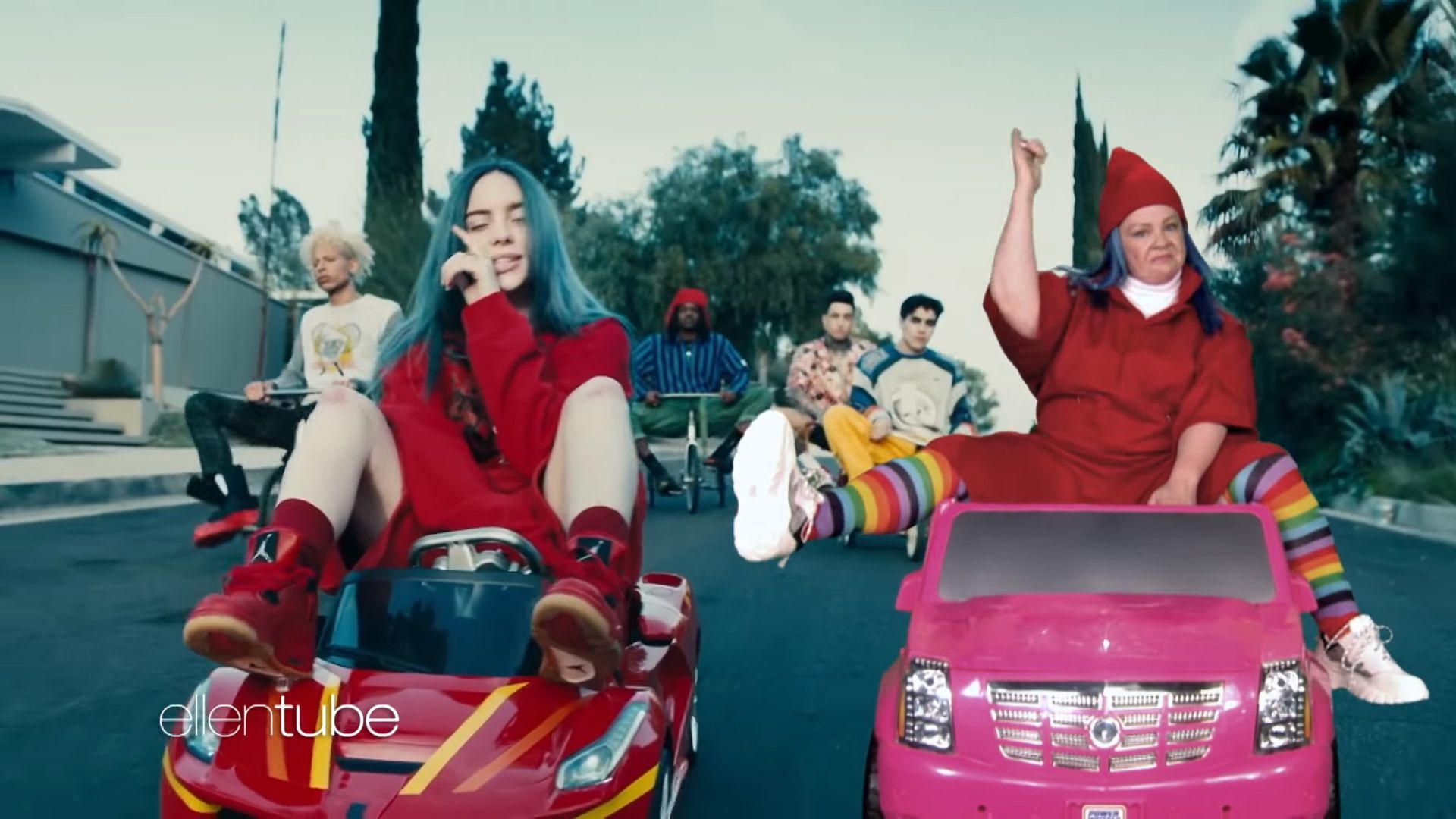 La géniale Melissa McCarthy s'incruste dans le clip frappadingue de