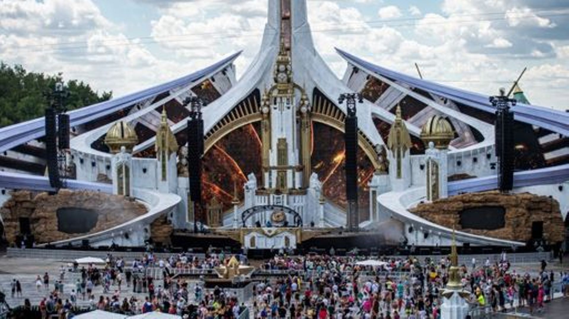 Illustration picture shows the mainstage during the first day of the Tomorrowland electronic music festival, Friday 15 July 2022, in Boom. The 16th edition of the festival takes place on three weekends at the 'De Schorre' terrain in Boom, from 15 to 17 Ju