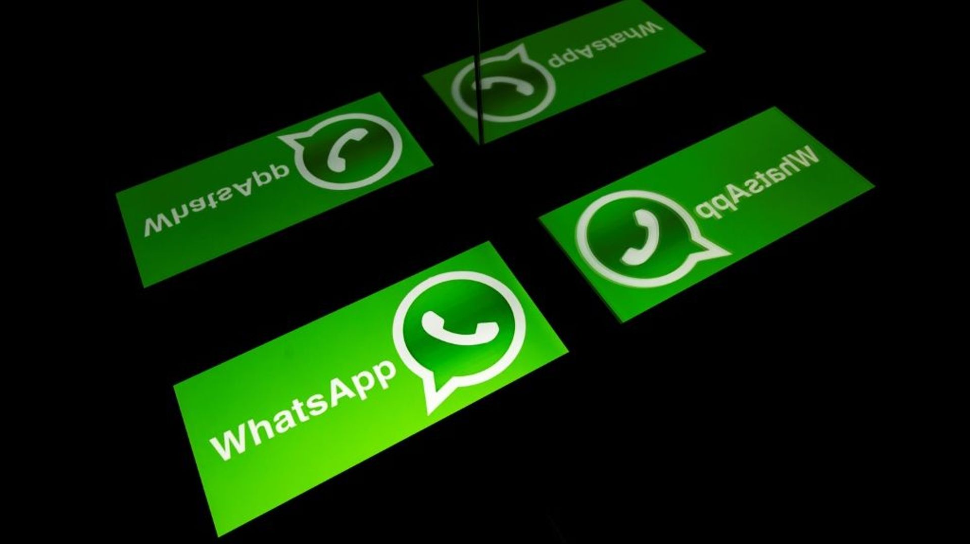 WhatsApp annonce repousser de trois mois le changement de ses conditions d'utilisation après les craintes exprimées par de nombreux utilisateurs de voir le service de messagerie mobile partager des données confidentielles avec sa maison mère, Facebook
