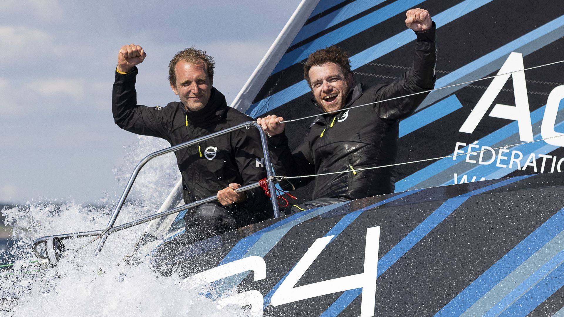 Jonas Gerckens et son co-skipper français Benoit Hantzpeg, sur Volvo, occupaient la 3e place en Class 40 mardi au pointage de 8h00.