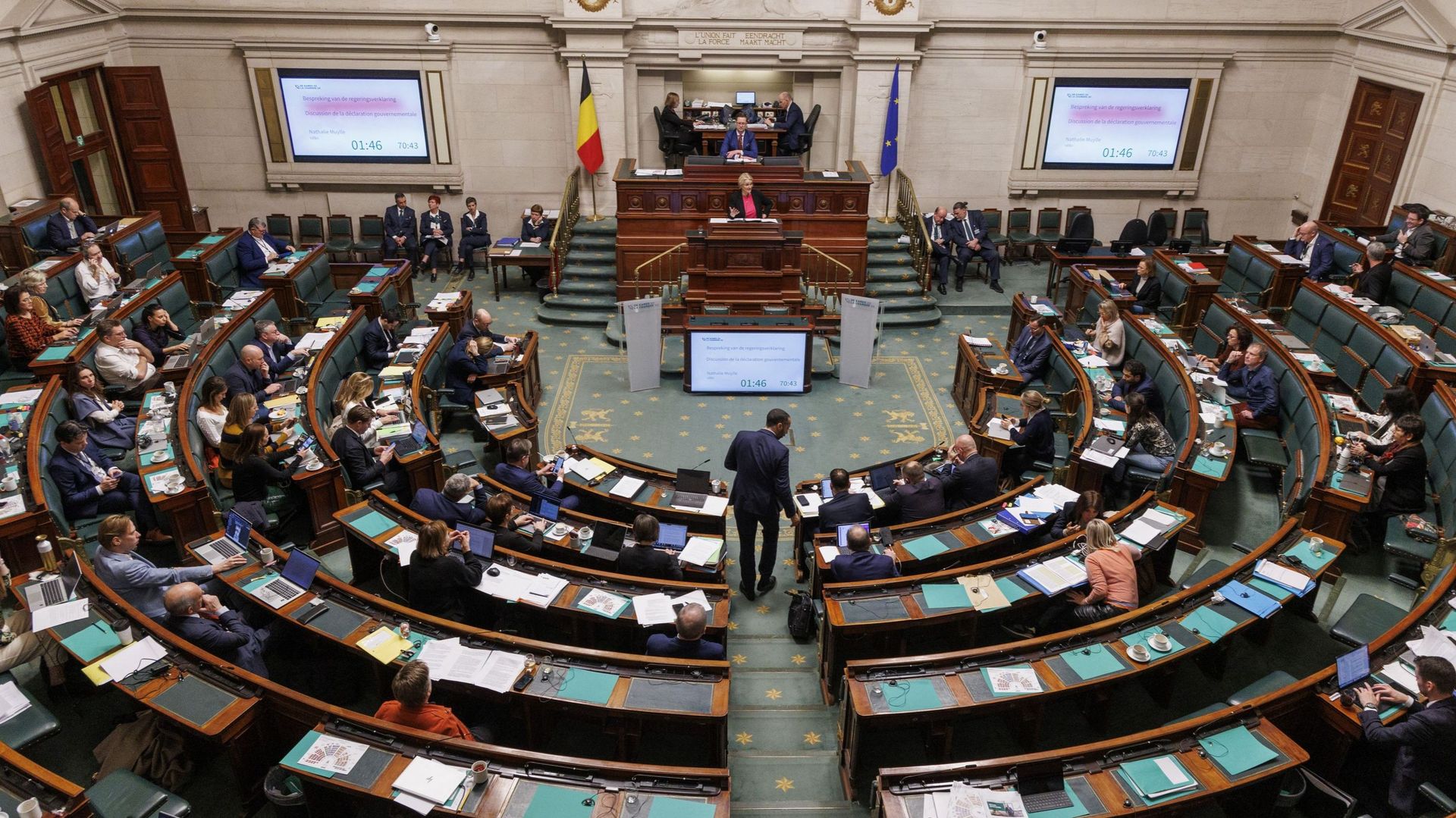 Nos démocraties fonctionneraient-elles mieux avec un leader fort et moins de contre-pouvoirs ?