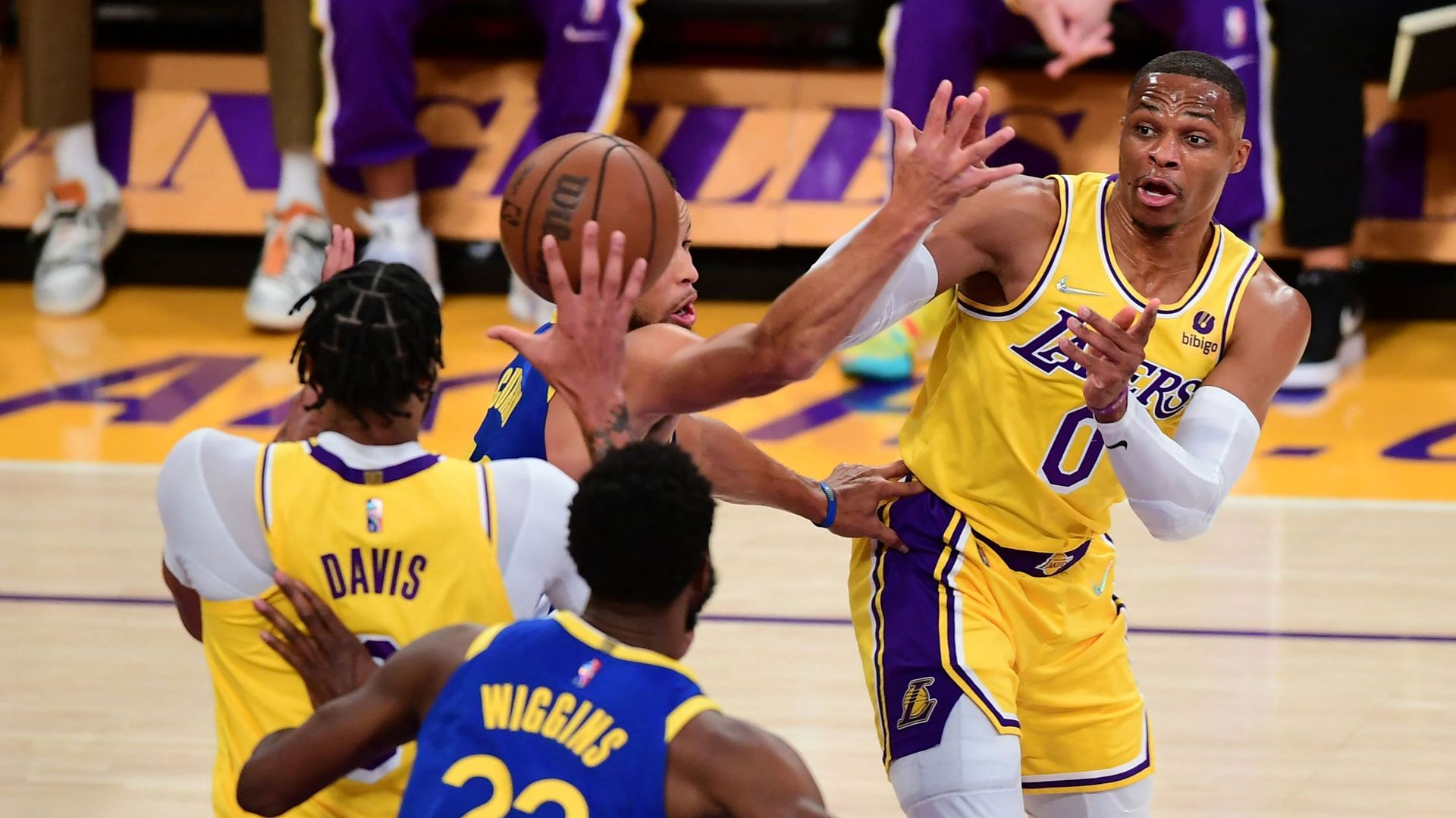 NBA : les Lakers, avec James, perdent quand même, les Warriors