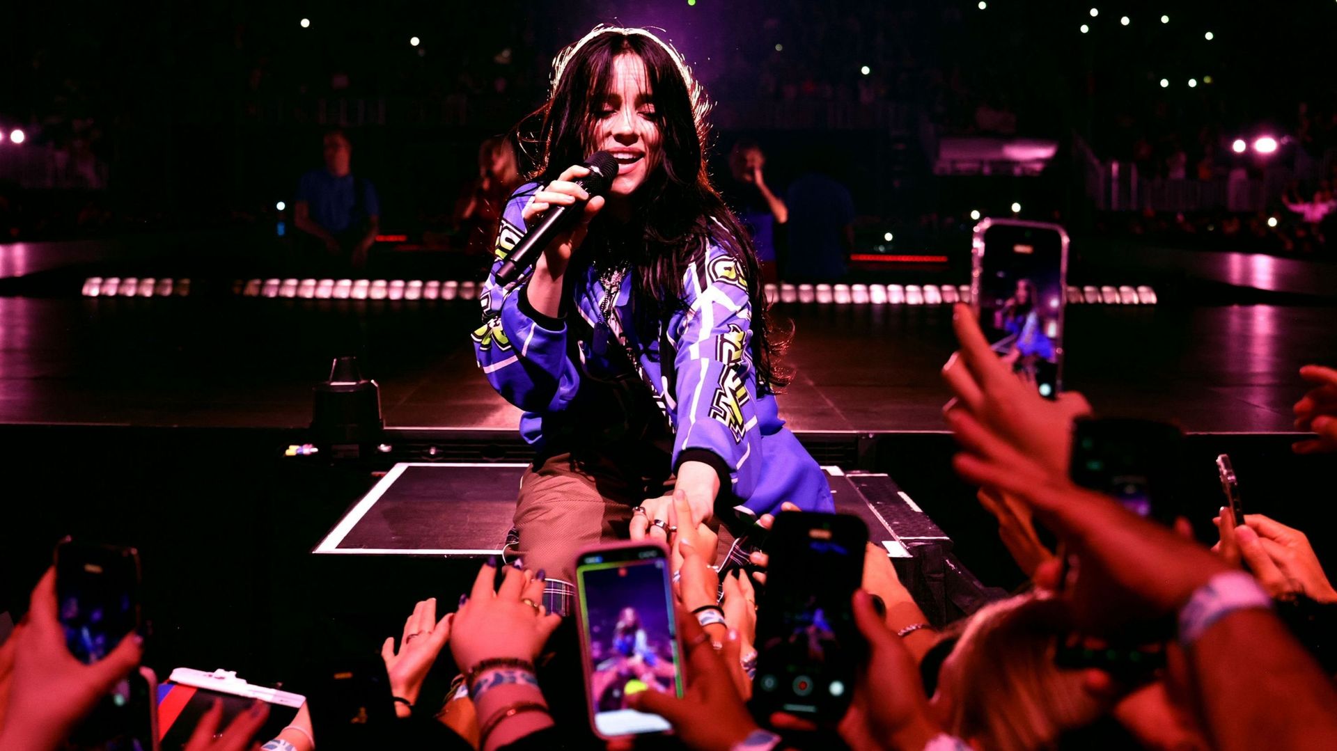 Billie Eilish agressée en plein concert : une fan intervient et devient la star des réseaux