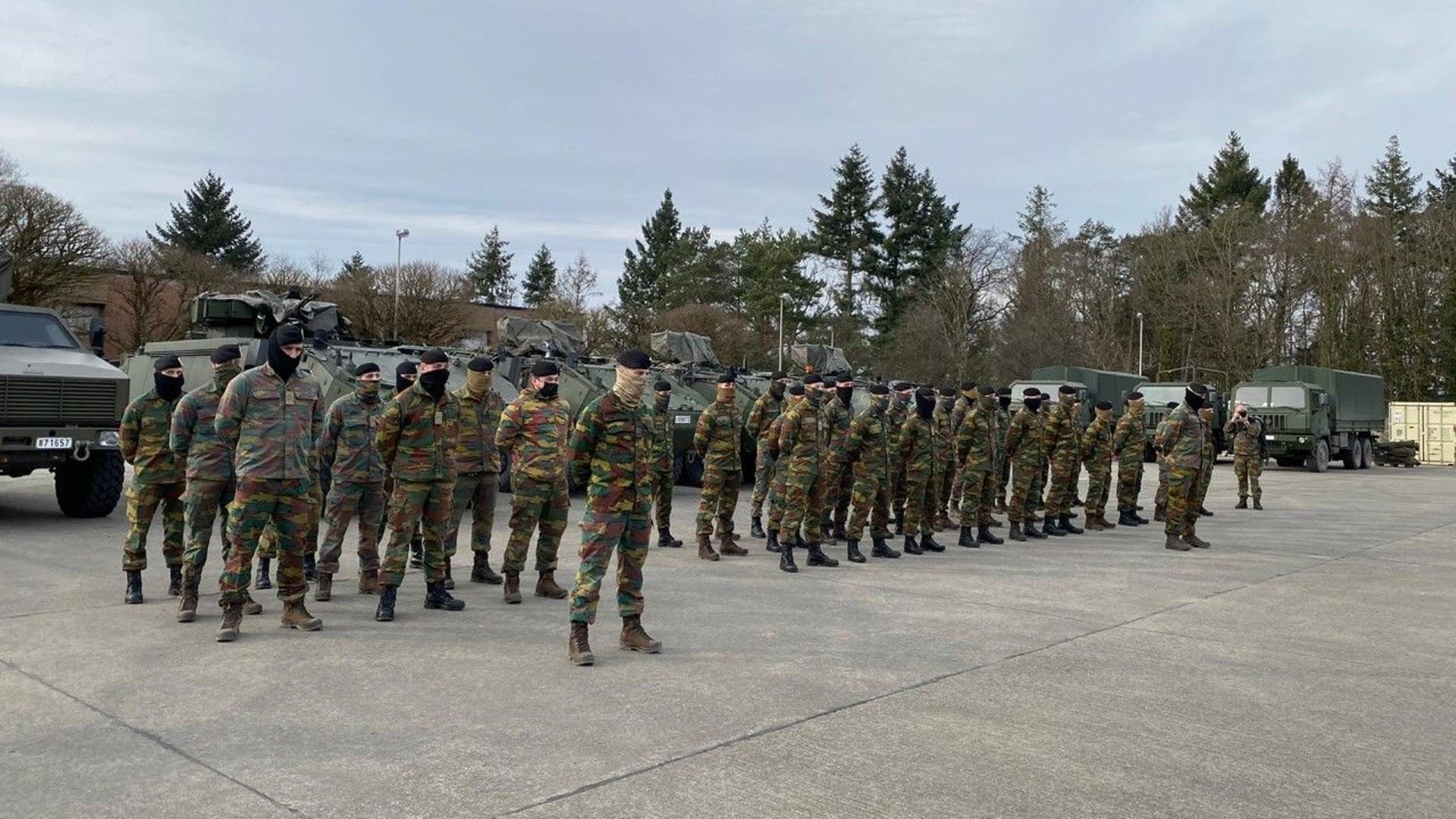 Une partie des troupes casernées à Marche-en-Famenne qui partiront en Roumanie, défendre les frontières de l’OTAN.