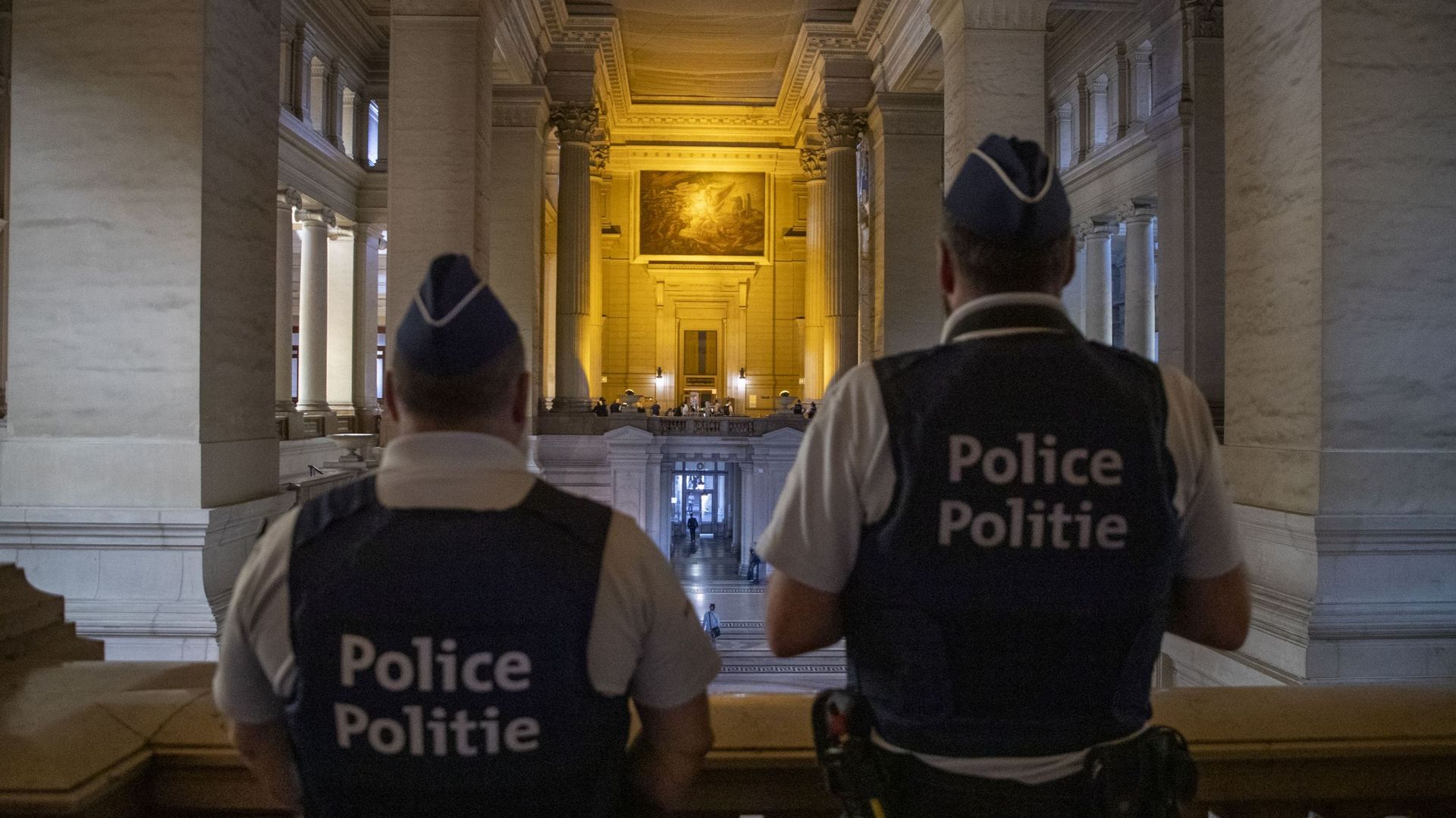 Messagerie cryptée SKY ECC : 3 ans plus tard, un fil sur lequel les ...