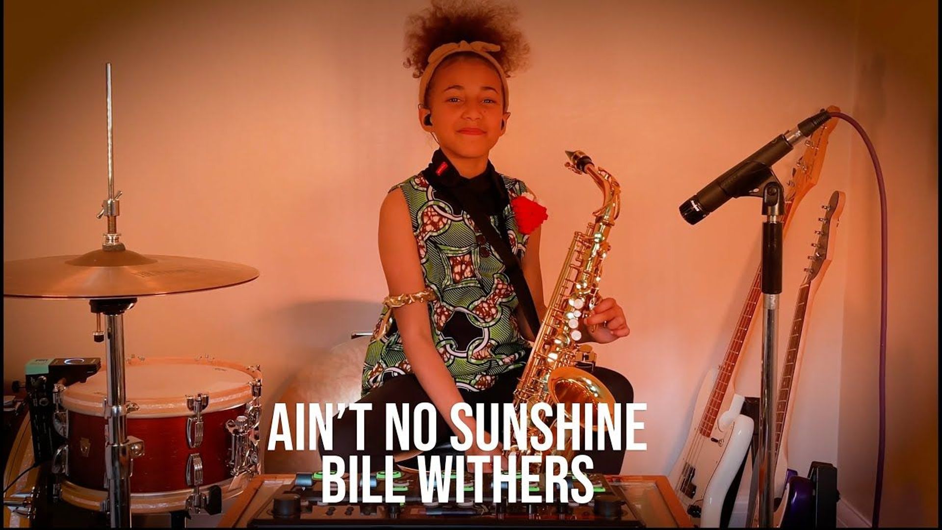 Nandi Bushell (10 ans) impressionne en jouant de tous les instruments dans cette reprise de « Ain’t no sunshine »