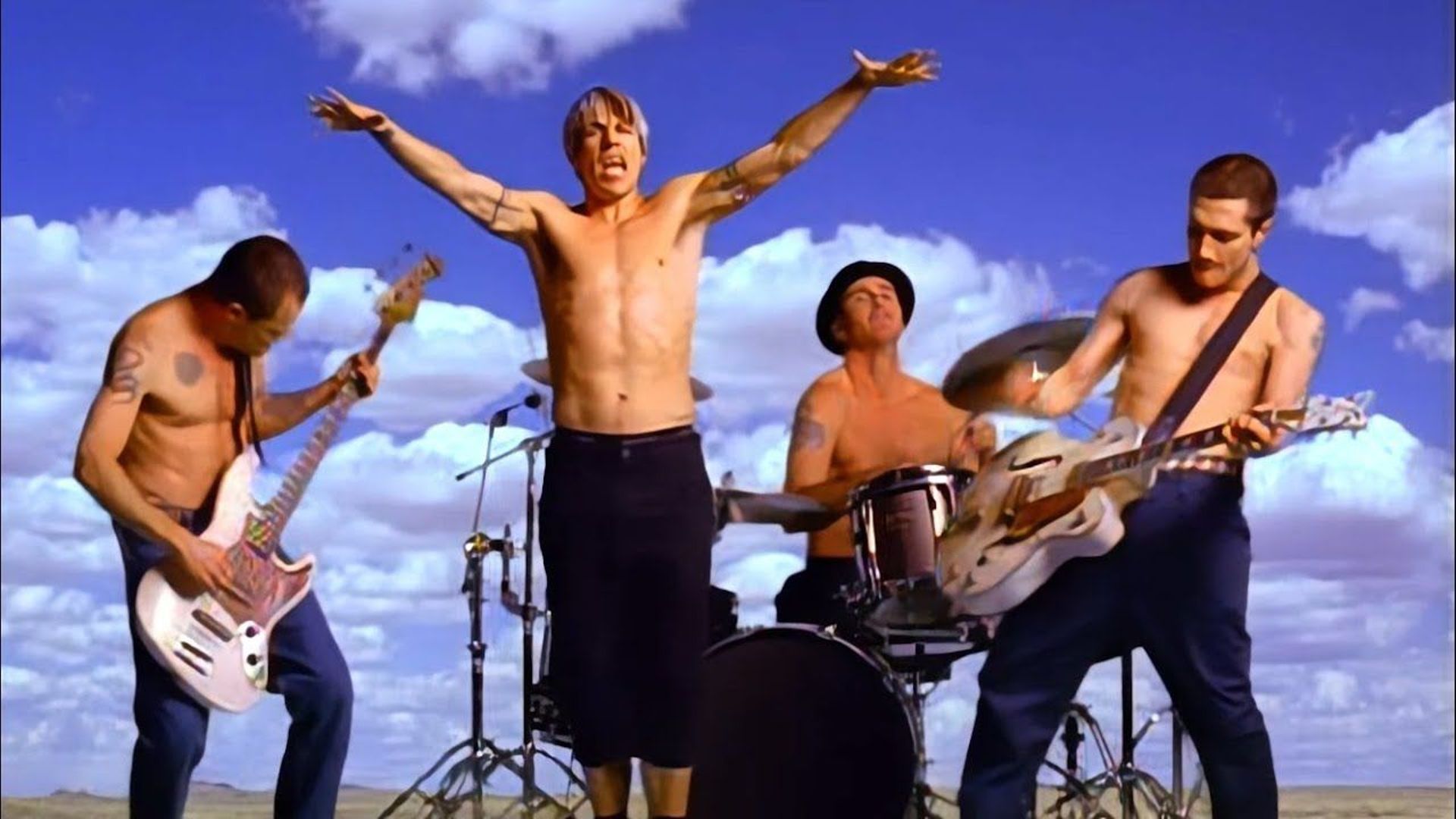 Клипы hot chili peppers. RHCP 1999. Red hot Chili Peppers 1999. Red hot Chili Peppers Californication клип. RHCP Californication обложка.