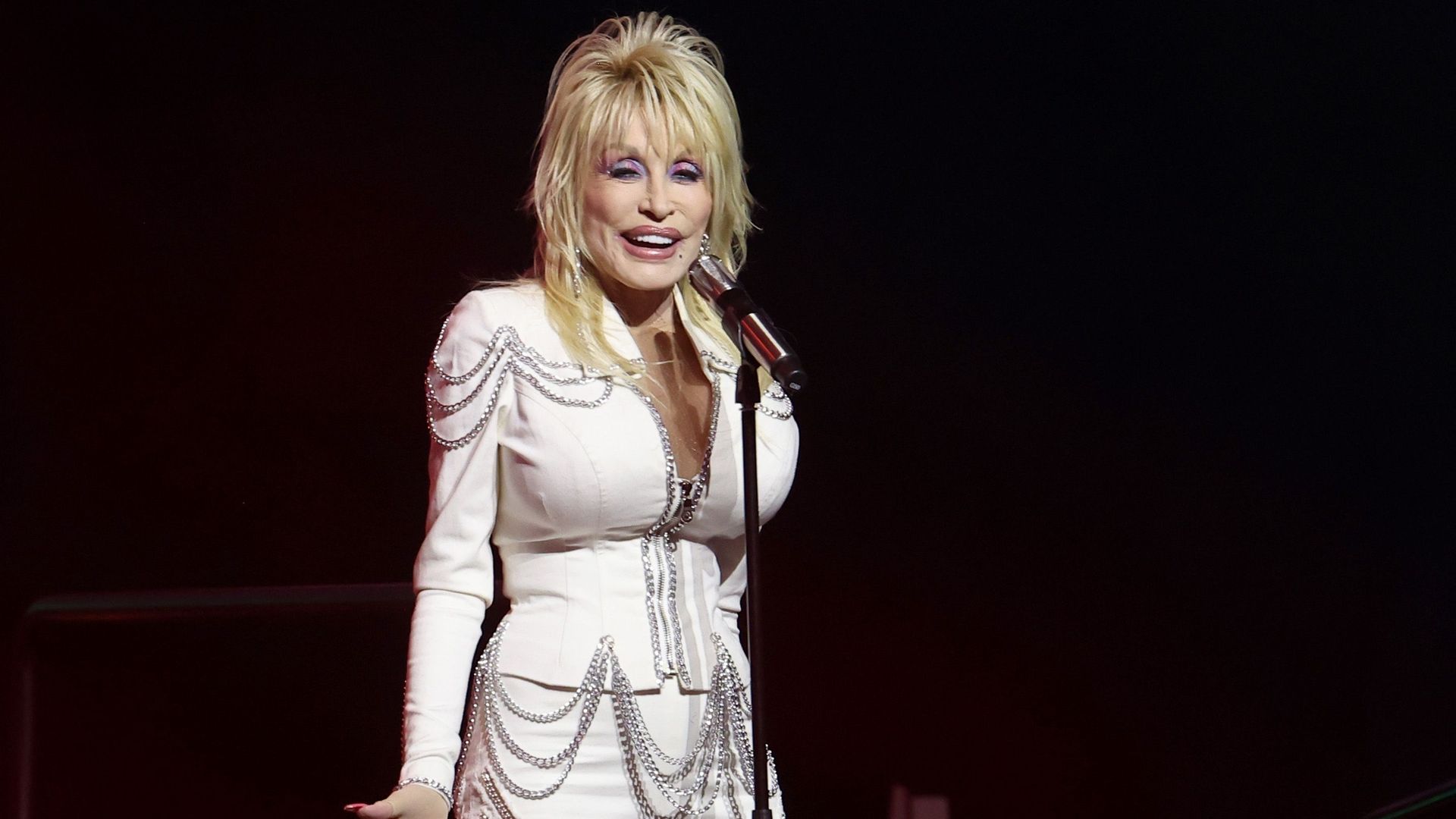 Dolly Parton face à des problèmes de santé : sa sœur demande aux fans de la soutenir