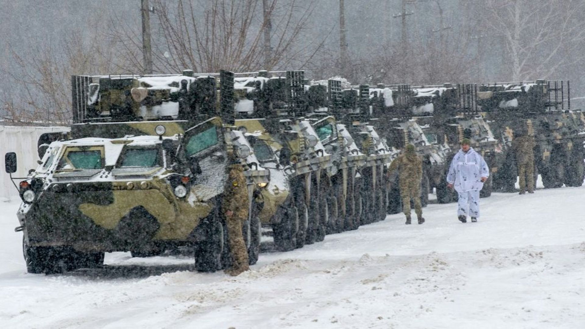 Des troupes ukrainiennes près de leur base dans la région de Kharkiv le 31 janvier 2022