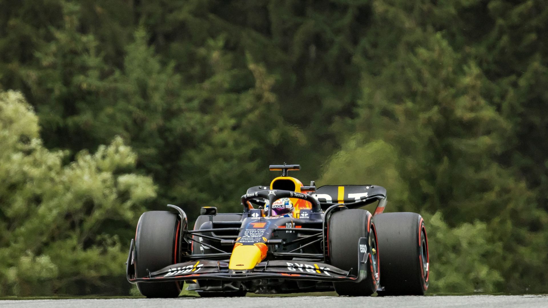 Max Verstappen remporte la course sprint au GP d’Autriche.