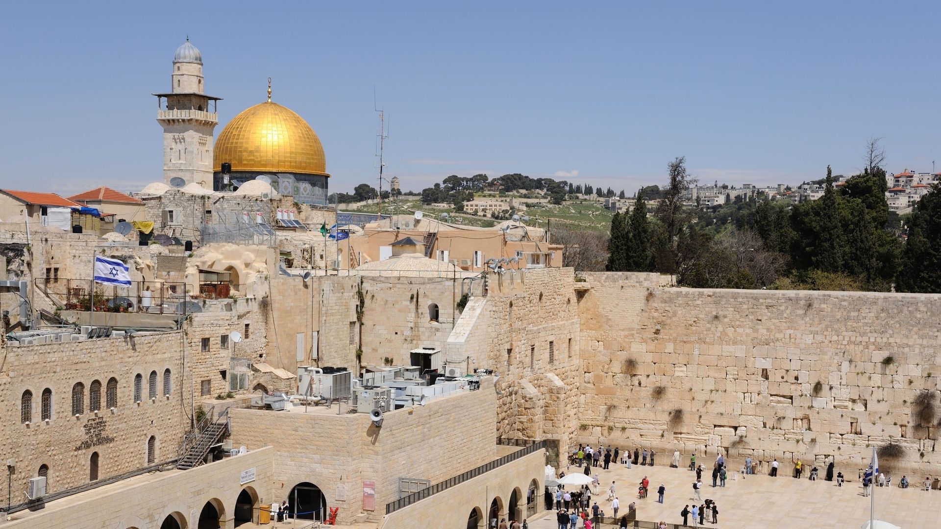 Le mur occidental à Jérusalem et l’esplanade, dans la Vieille Ville de Jérusalem au pied du côté ouest du Mont du Temple.