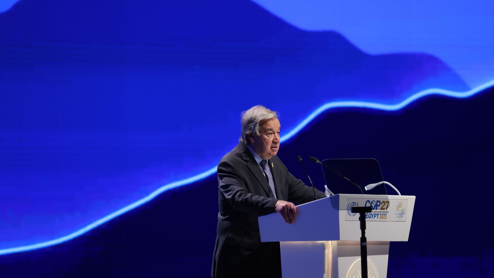 Le Secrétaire général des Nations Unies, Antonio Guterres, lors de la conférence sur le climat COP27 de la CCNUCC, le 9 novembre 2022 à Sharm El Sheikh, en Égypte. 