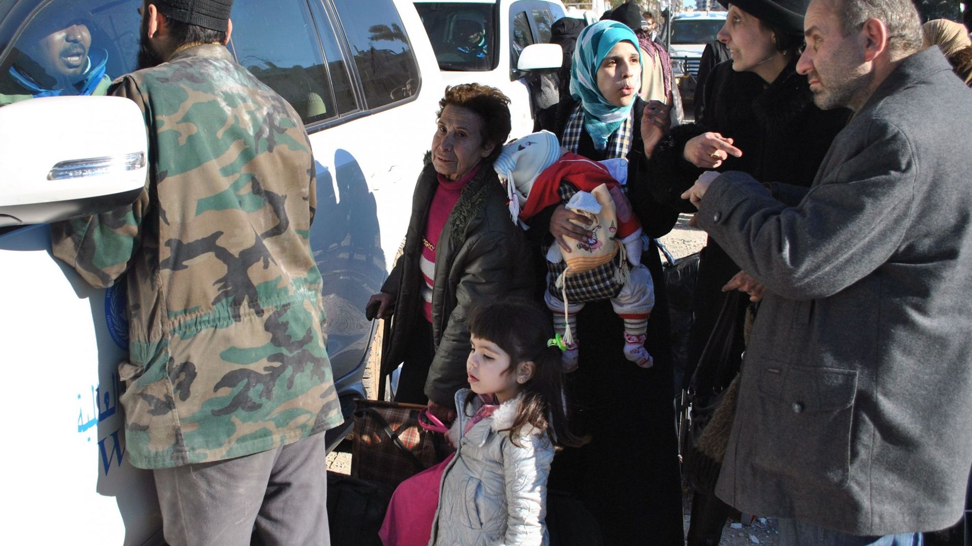 syrie-suspendue-l-evacuation-de-civils-de-homs-reprendra-vendredi