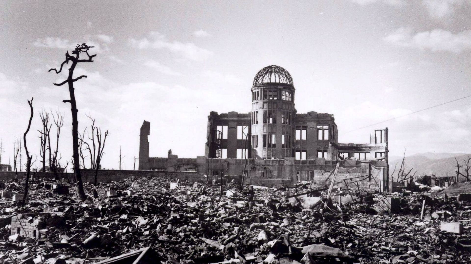 Débat sur les bombardements d'Hiroshima et de Nagasaki — Wikipédia