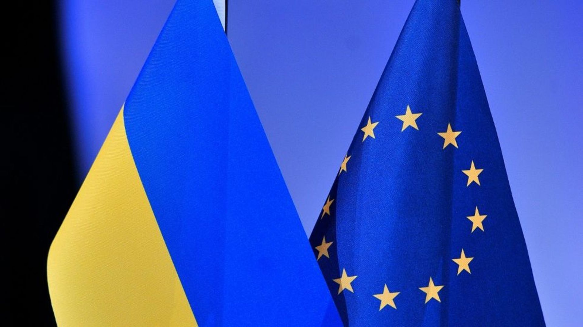 La Commission européenne propose d'octroyer un prêt de 9 milliards d'euros à l'Ukraine