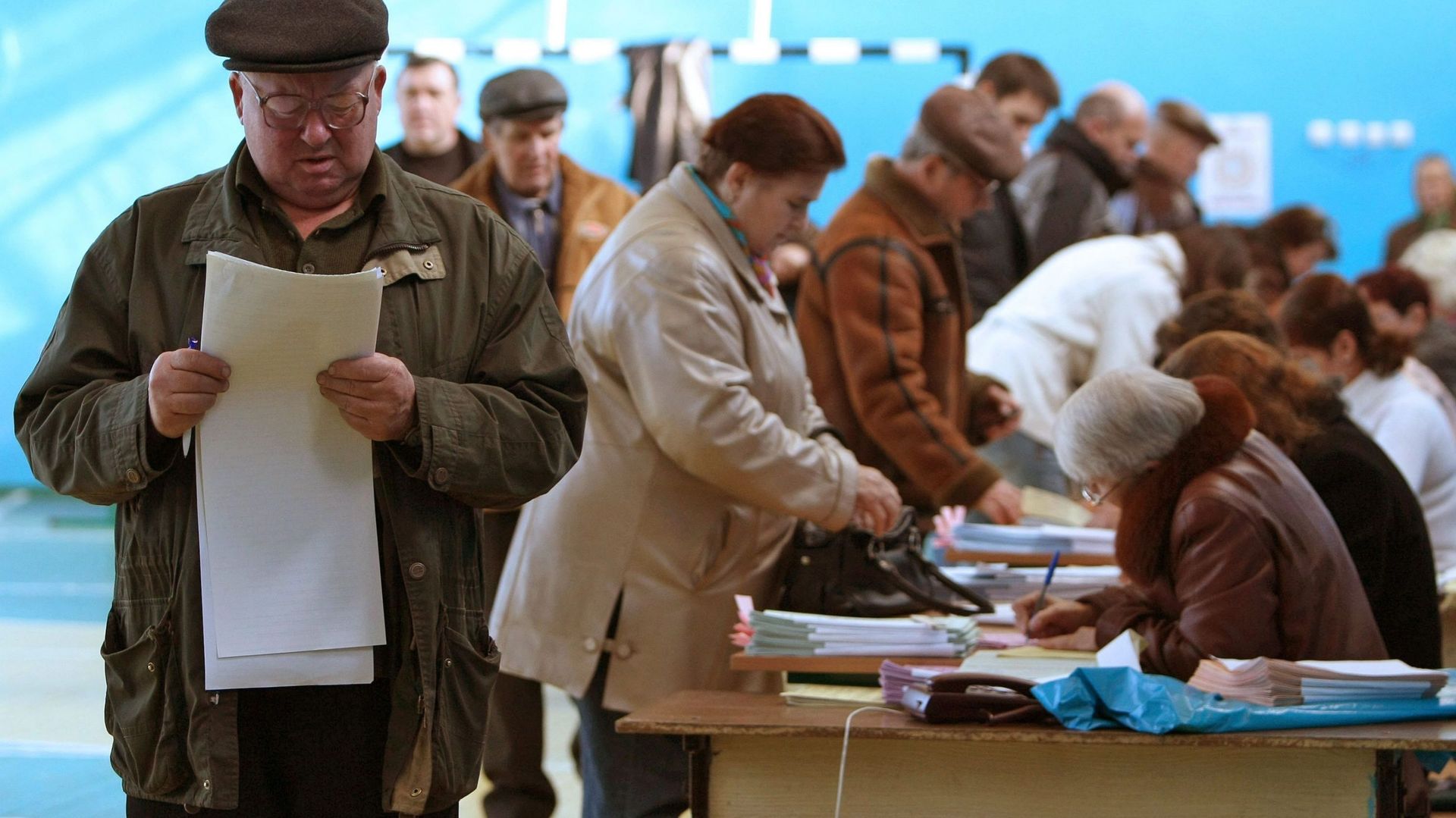 Ukraine: les séparatistes prorusses reportent leurs élections locales à 2016