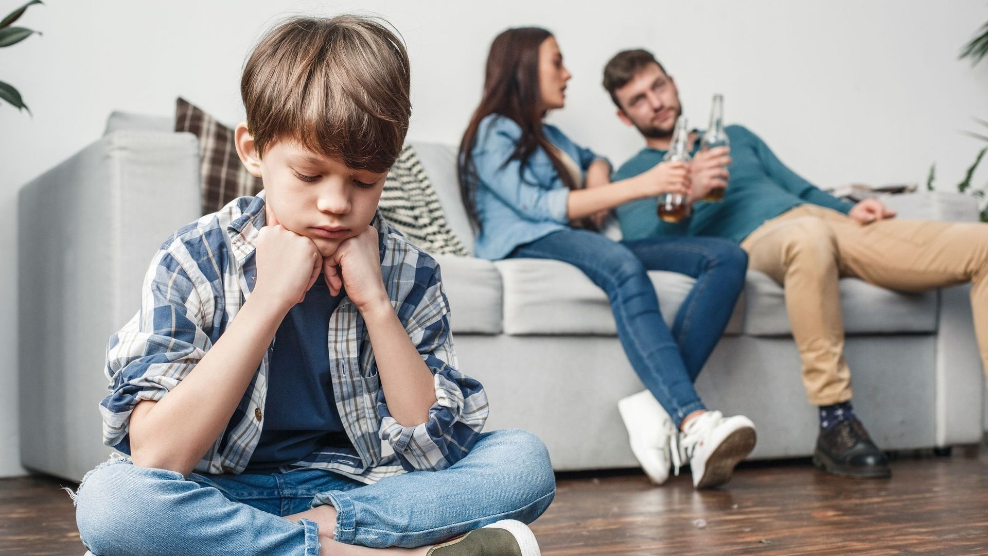 米国では、1900万人の子供が麻薬中毒者と一緒に暮らすでしょう