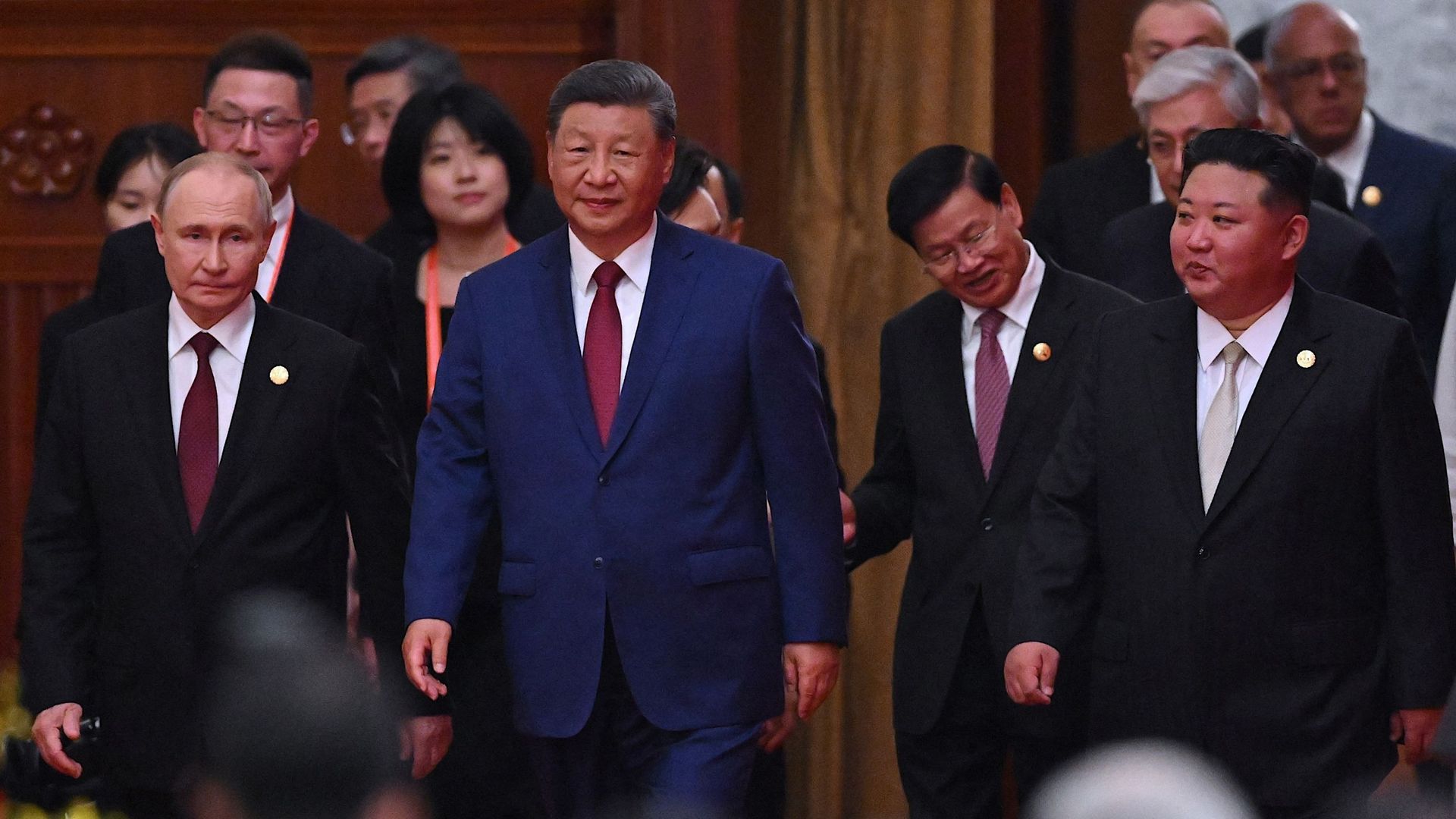 Chine : Xi Jinping, Vladimir Poutine et Kim Jong Un assistent ensemble à un défilé en forme de défi à l'Occident