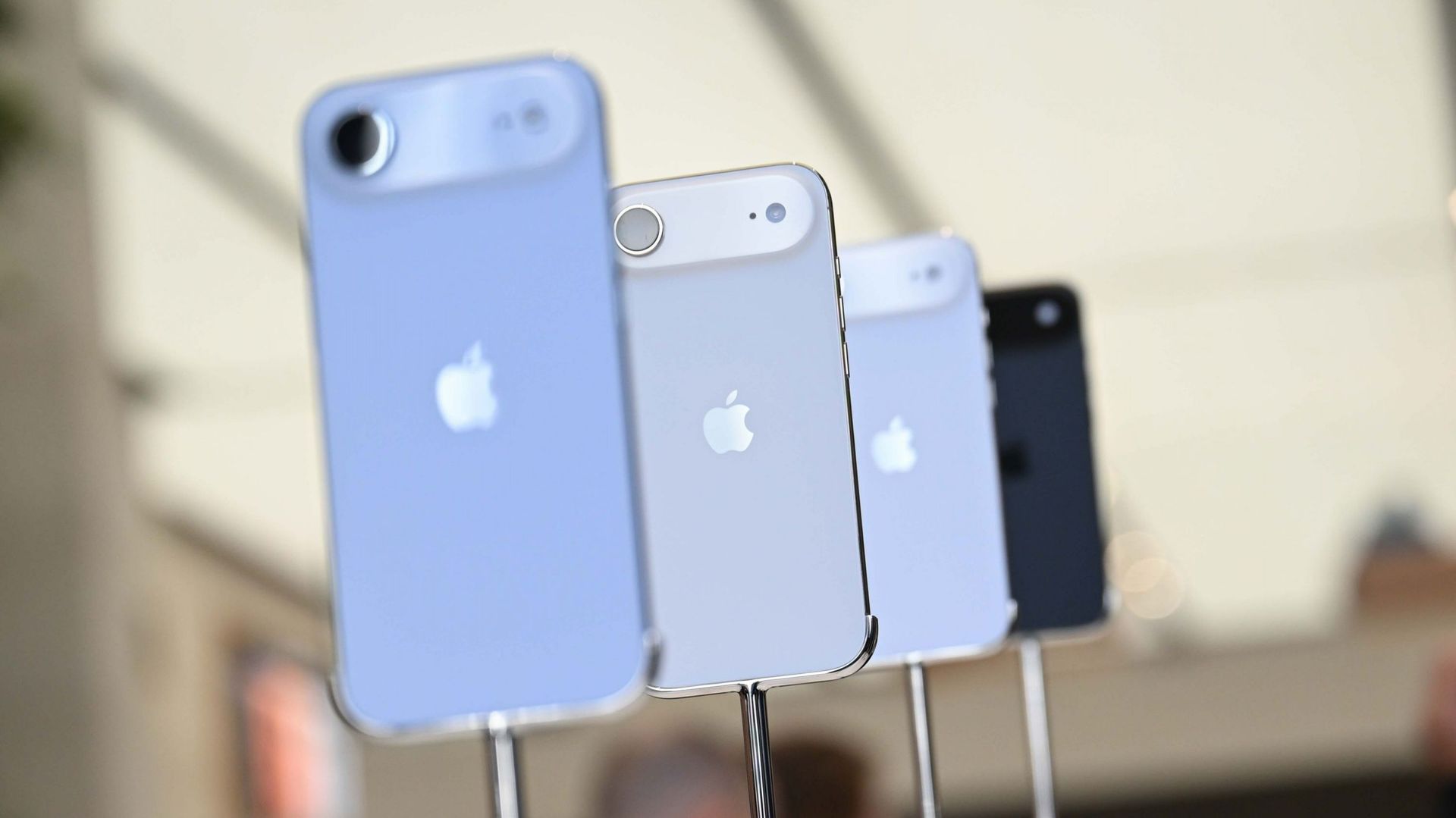 Votre opérateur est-il prêt pour le nouvel iPhone Air sans carte SIM ? Quels sont les opérateurs qui proposent l'eSIM en Belgique ?