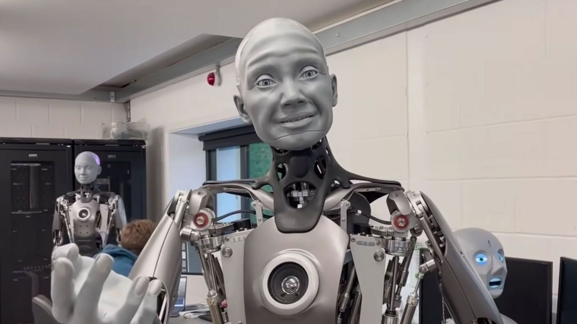 Ameca, un robot à la gestuelle et au visage très humain