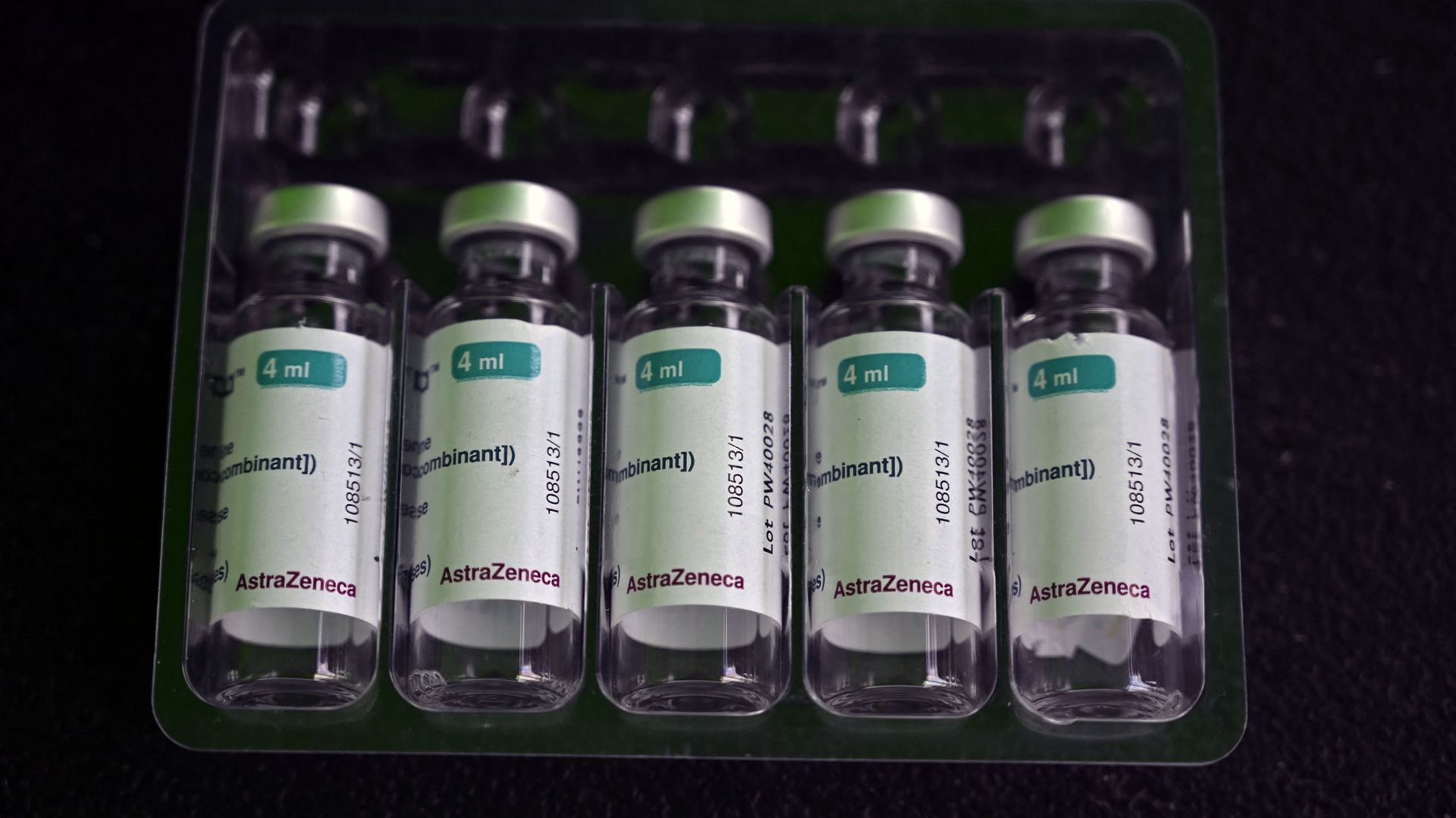 Vaccins contre le coronavirus: AstraZeneca et l'Union européenne annoncent un accord mettant fin à leur contentieux