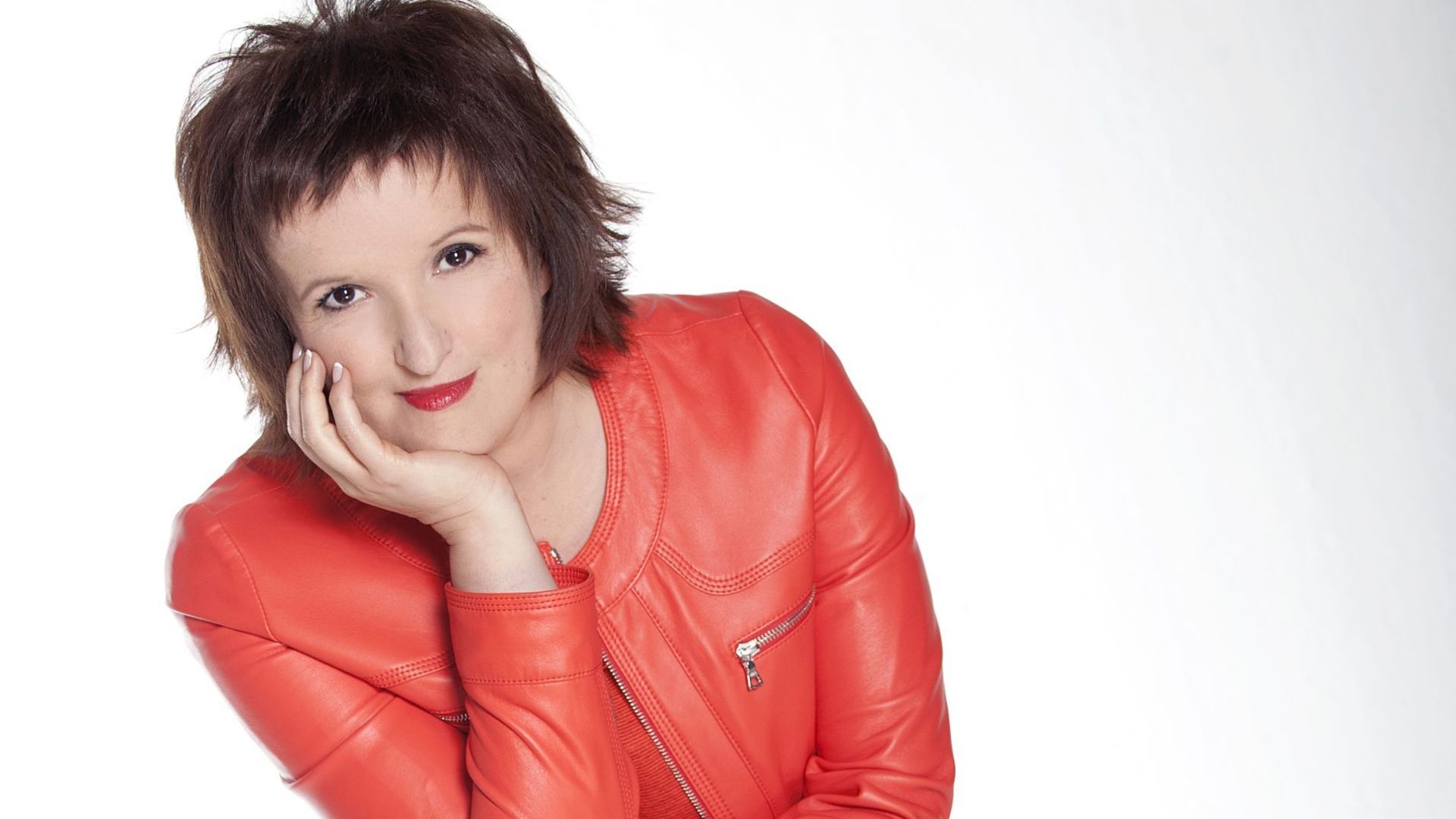 INÉDIT : Anne Rou(ge)manoff, ce mardi soir sur la Une! - RTBF Actus