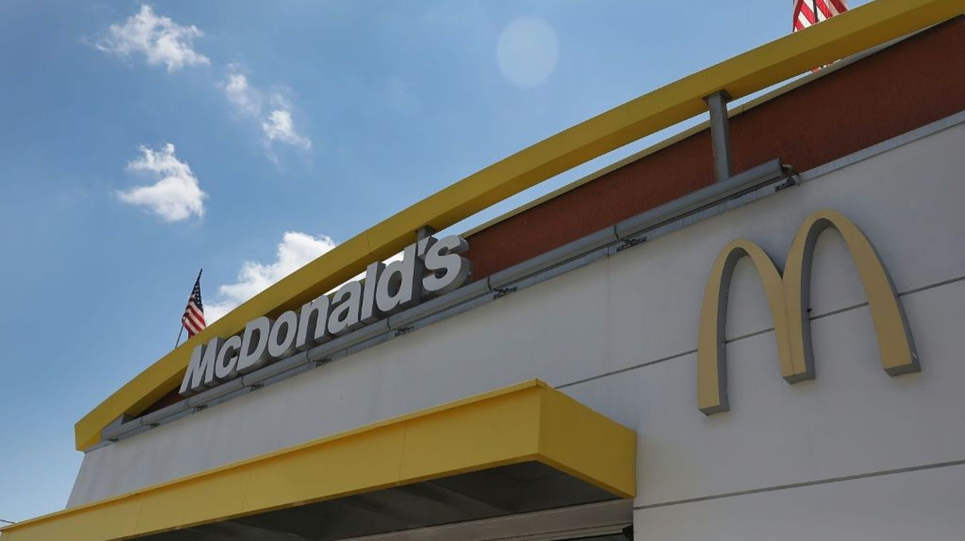 L'UE a jugé légal mercredi le traitement fiscal avantageux accordé par le Luxembourg à McDonald's, épargnant ainsi le roi du Big Mac, contrairement à d'autres géants américains, comme Apple, condamnés à rembourser des impôts non payés