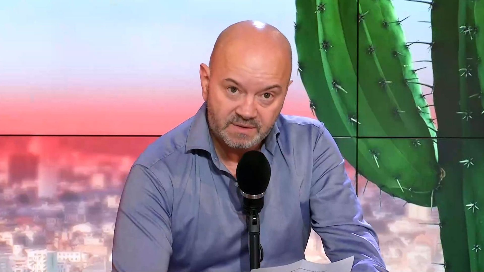Jérôme de Warzée s’inquiète des problèmes de mémoire d’Emmanuel Macron dans le Cactus : "Il confond sa gauche et sa droite"