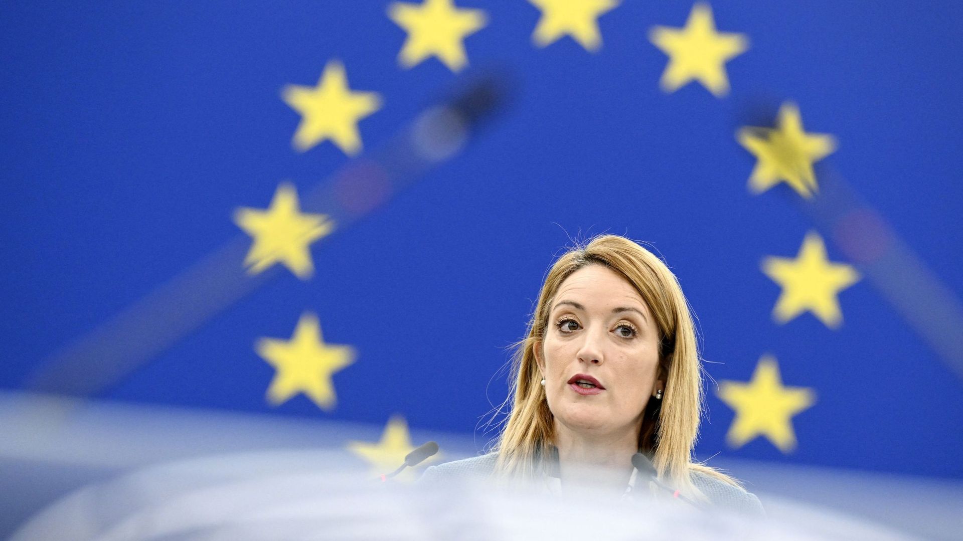 La présidente du Parlement européen Roberta Metsola assiste à un débat sur les conclusions de la réunion du Conseil européen du 15 décembre 2022, au Parlement européen à Strasbourg, dans l’est de la France, le 18 janvier 2023.