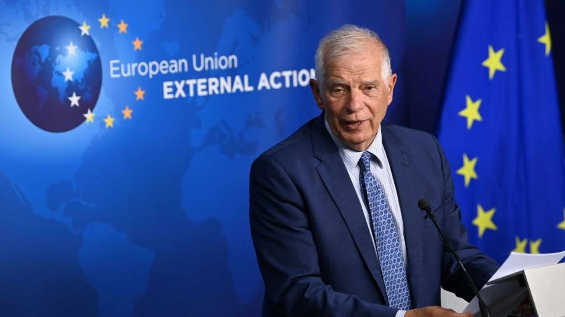 le chef de la diplomatie européenne, Josep Borrell fait une déclaration à l'issue d'une réunion entre les dirigeants kosovar et serbe, le 18 août 2022 à Bruxelles
