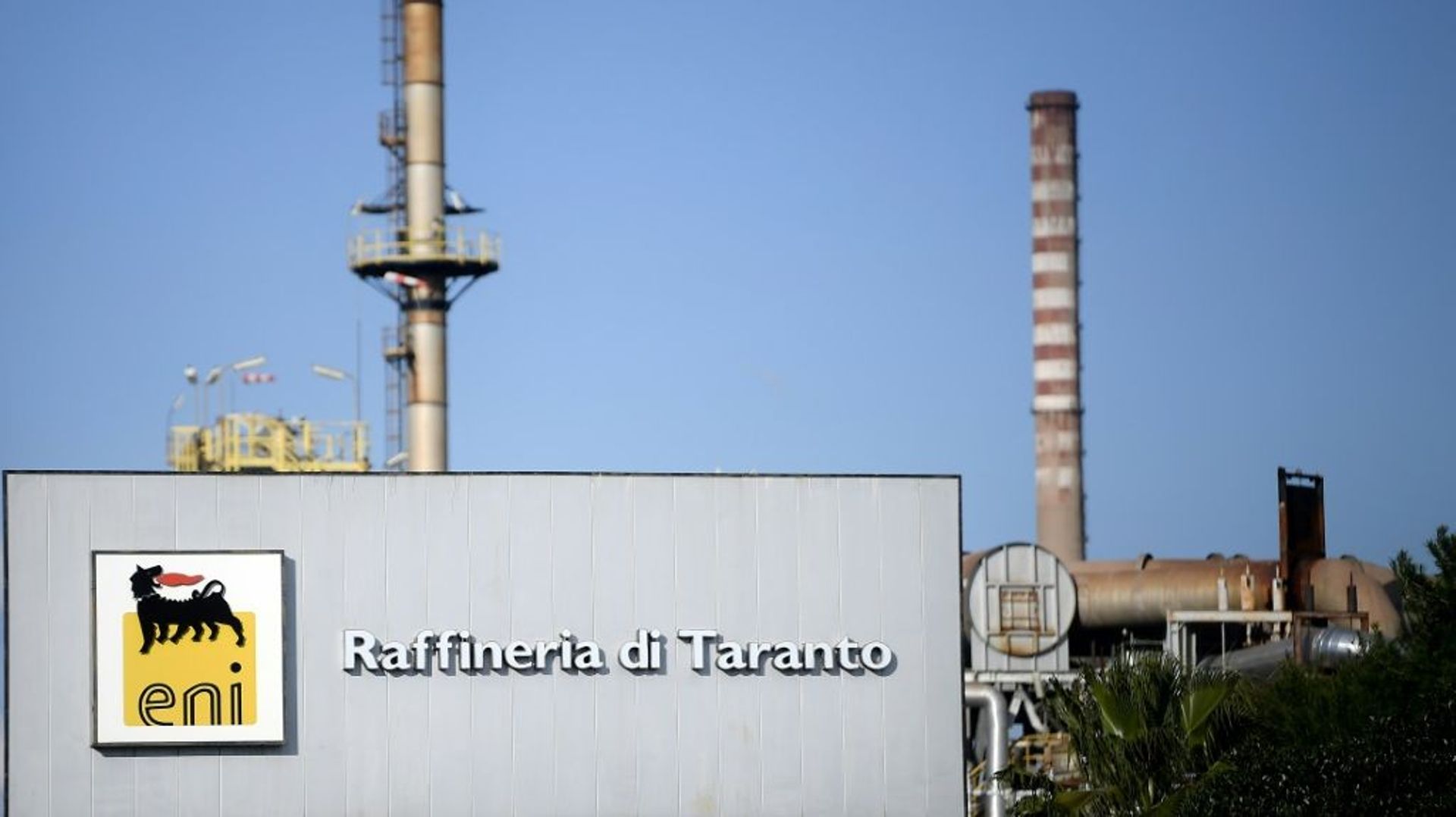Une raffinerie du groupe Eni à Tarante, dans le sud de l’Italie, le 9 mars 2022.