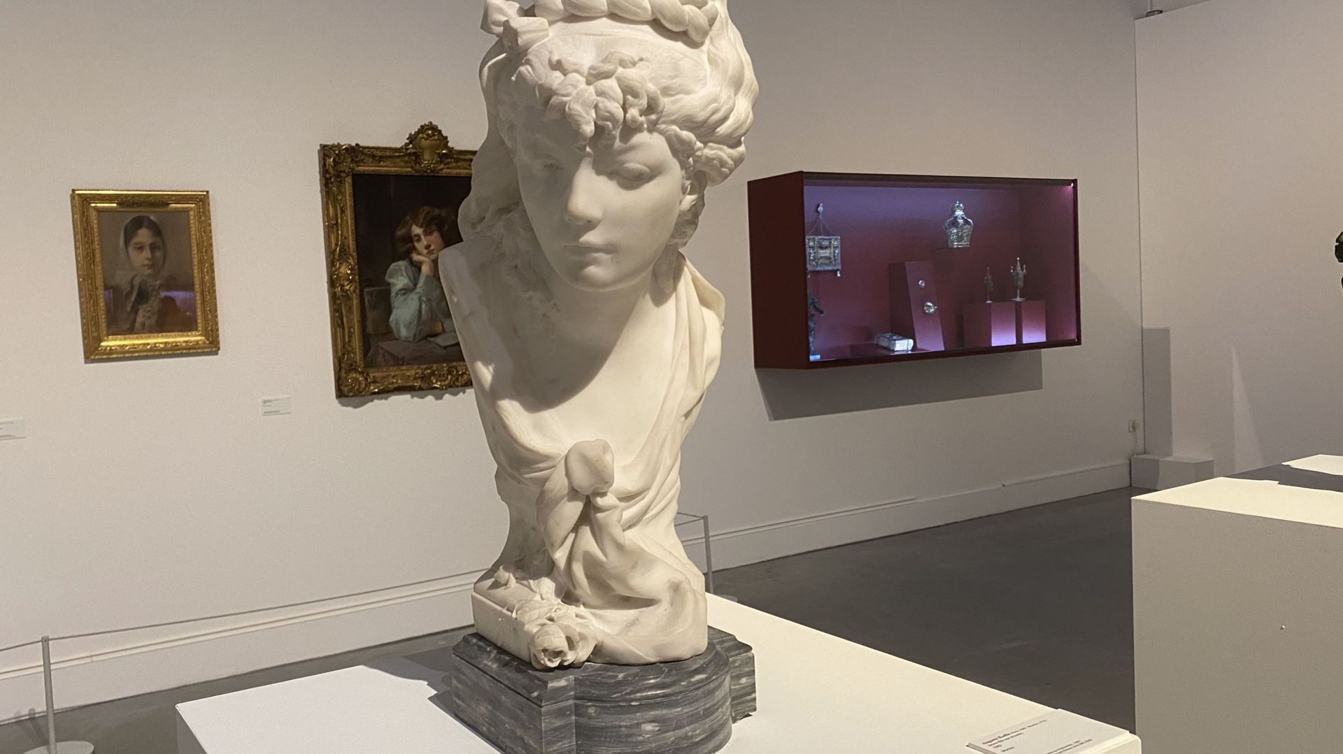 La "Jeune fille aux écoutes", de Rodin, fait partie des œuvres présentées.