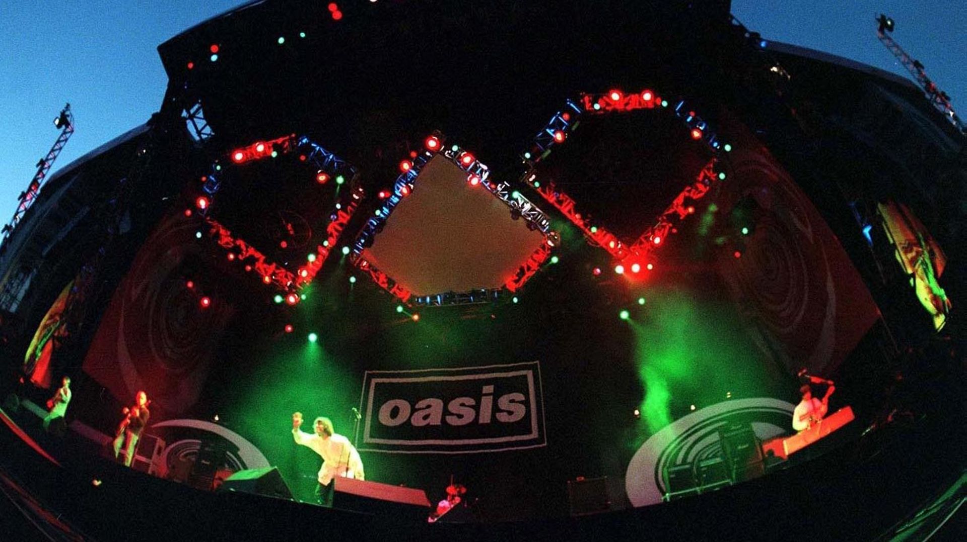 Oasis à Knebworth en 1996