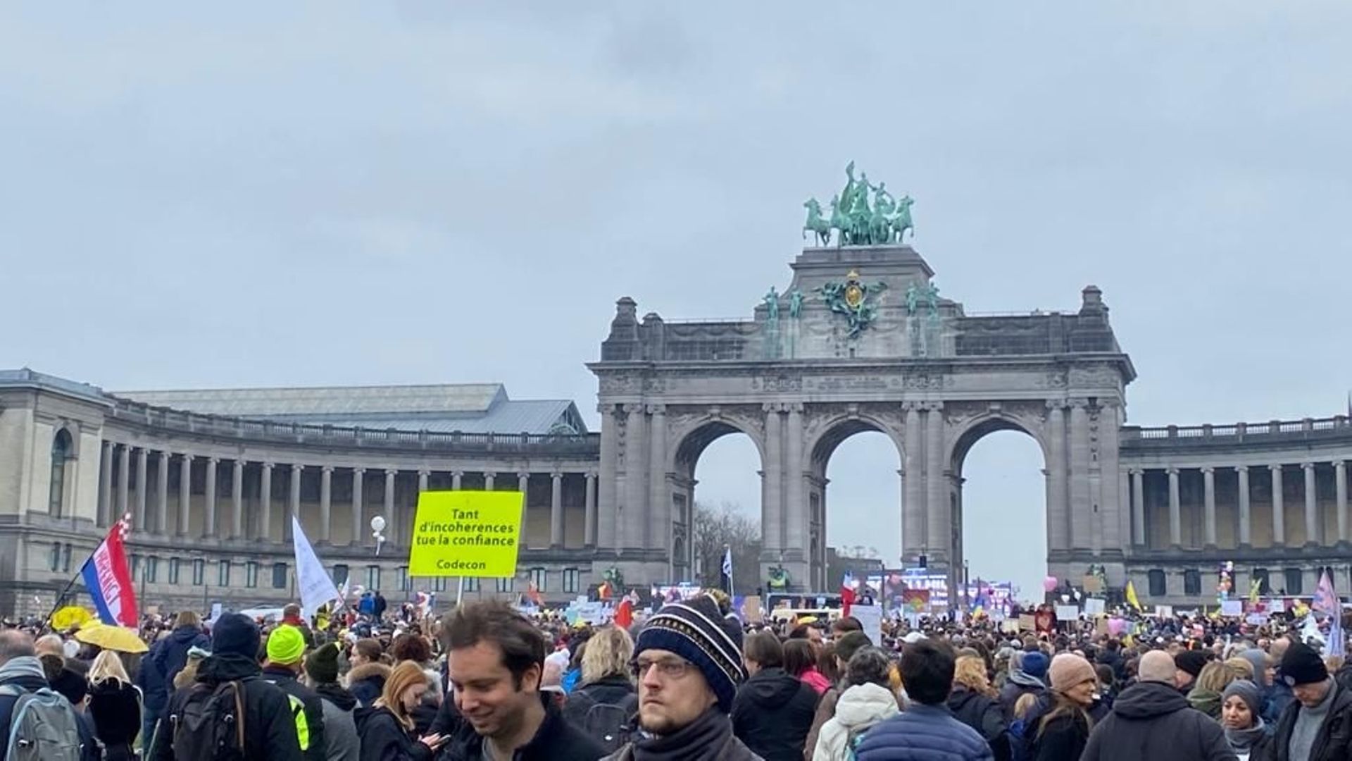 Au Cinquantenaire, avant les discours