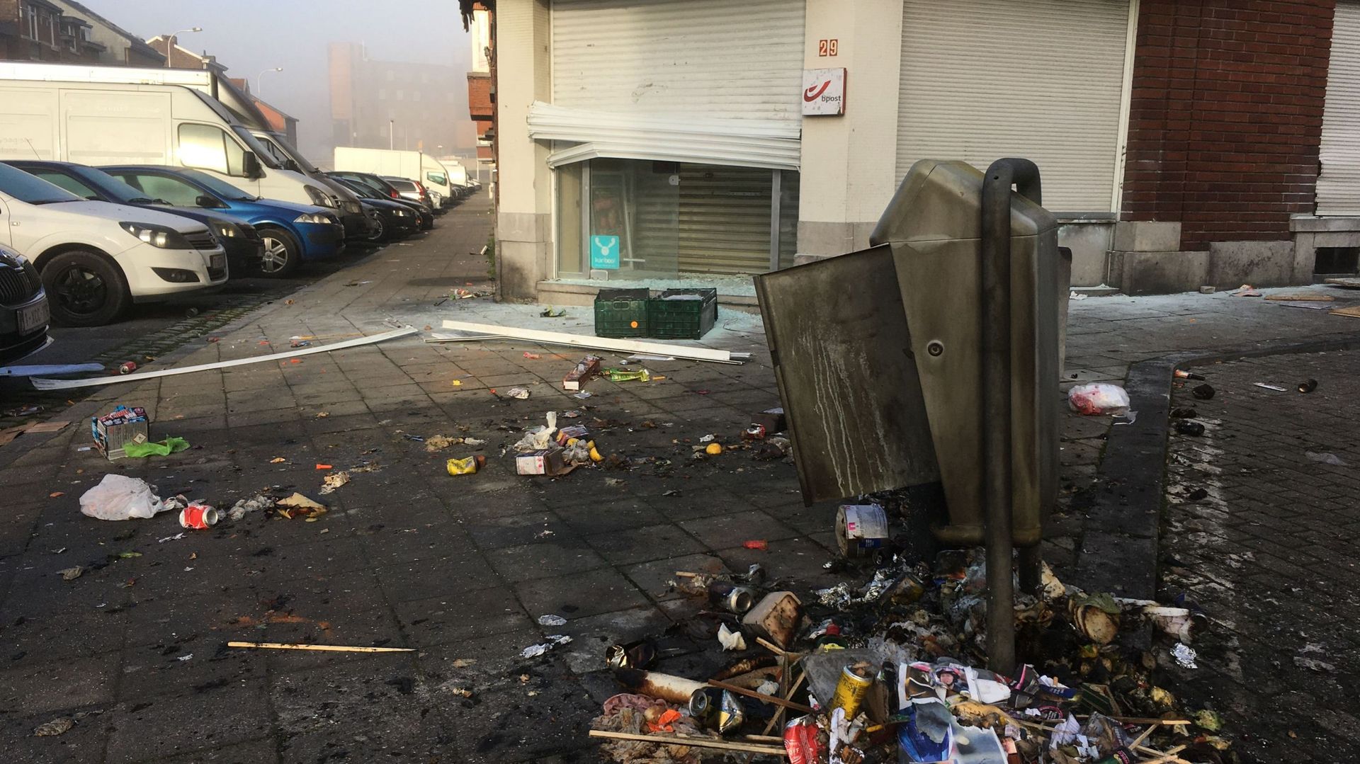 Librairie saccagée, poubelles en feu: une nuit du Nouvel An agitée au quartier de Bressoux-Droixhe à Liège