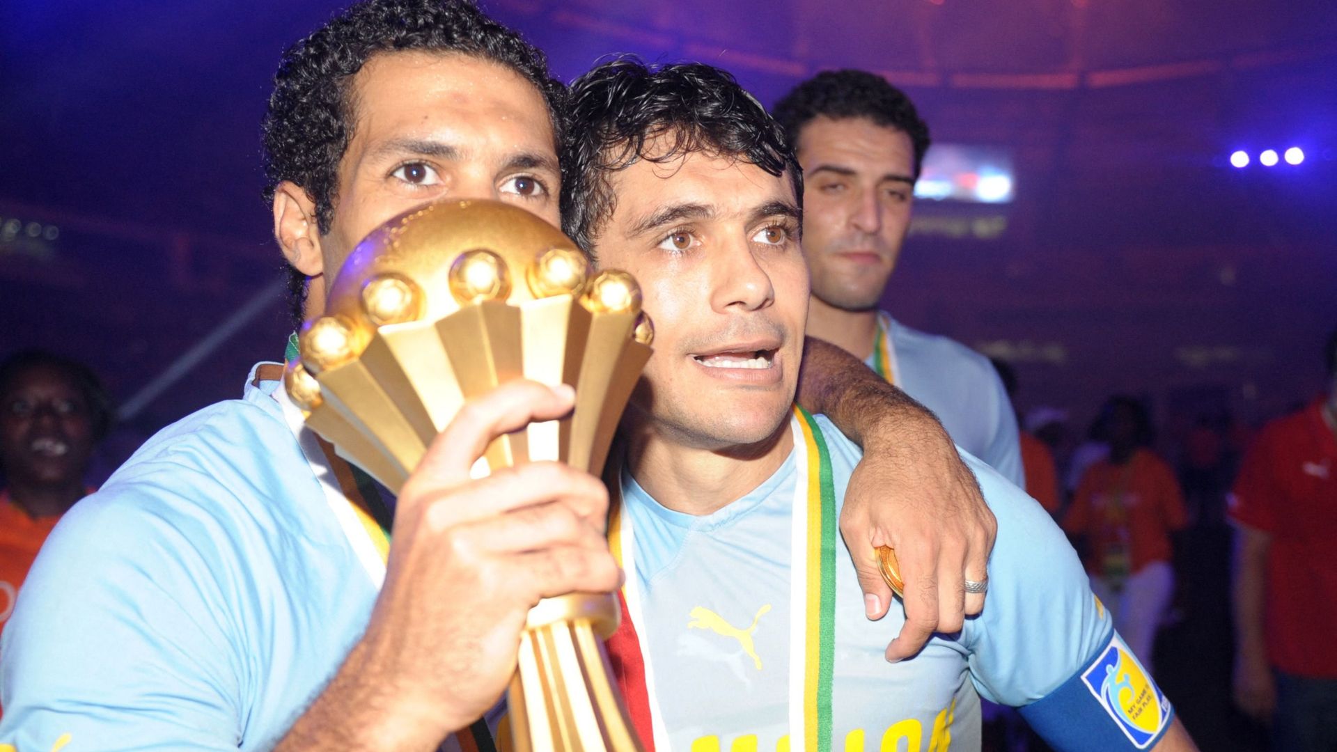 Les joueurs égyptiens avec le trophée de la CAN 2010