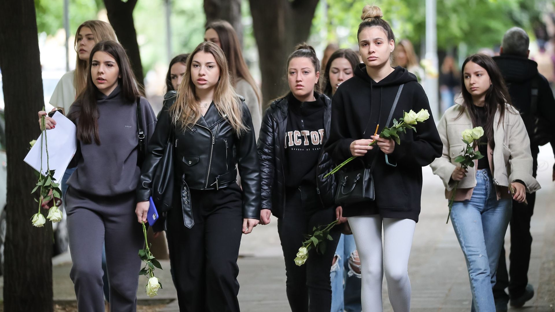 Trois Jours De Deuil National Décrétés En Serbie Après La Fusillade Dans Un école Tuant Huit 8434