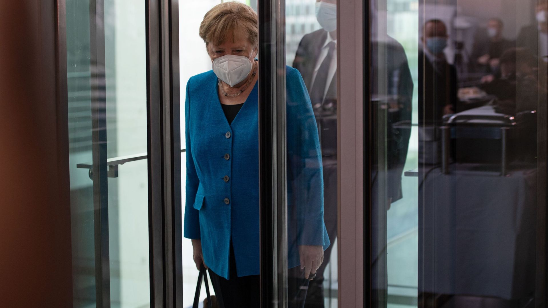 "Frein d'urgence" : l'Allemagne durcit ses restrictions anti-Covid ce samedi