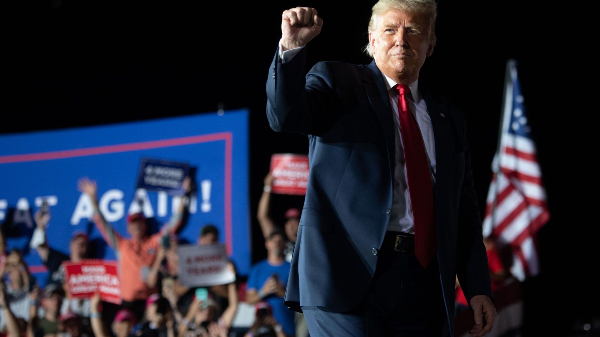Présidentielle 2020 aux Etats-Unis : Donald Trump retrouve les estrades de campagne "en pleine forme" en Floride