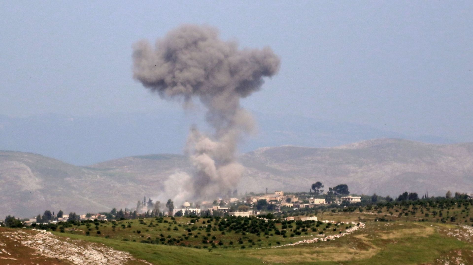 syrie-les-pires-bombardements-depuis-plus-d-un-an-dans-les-provinces-d-idleb-et-de-hama