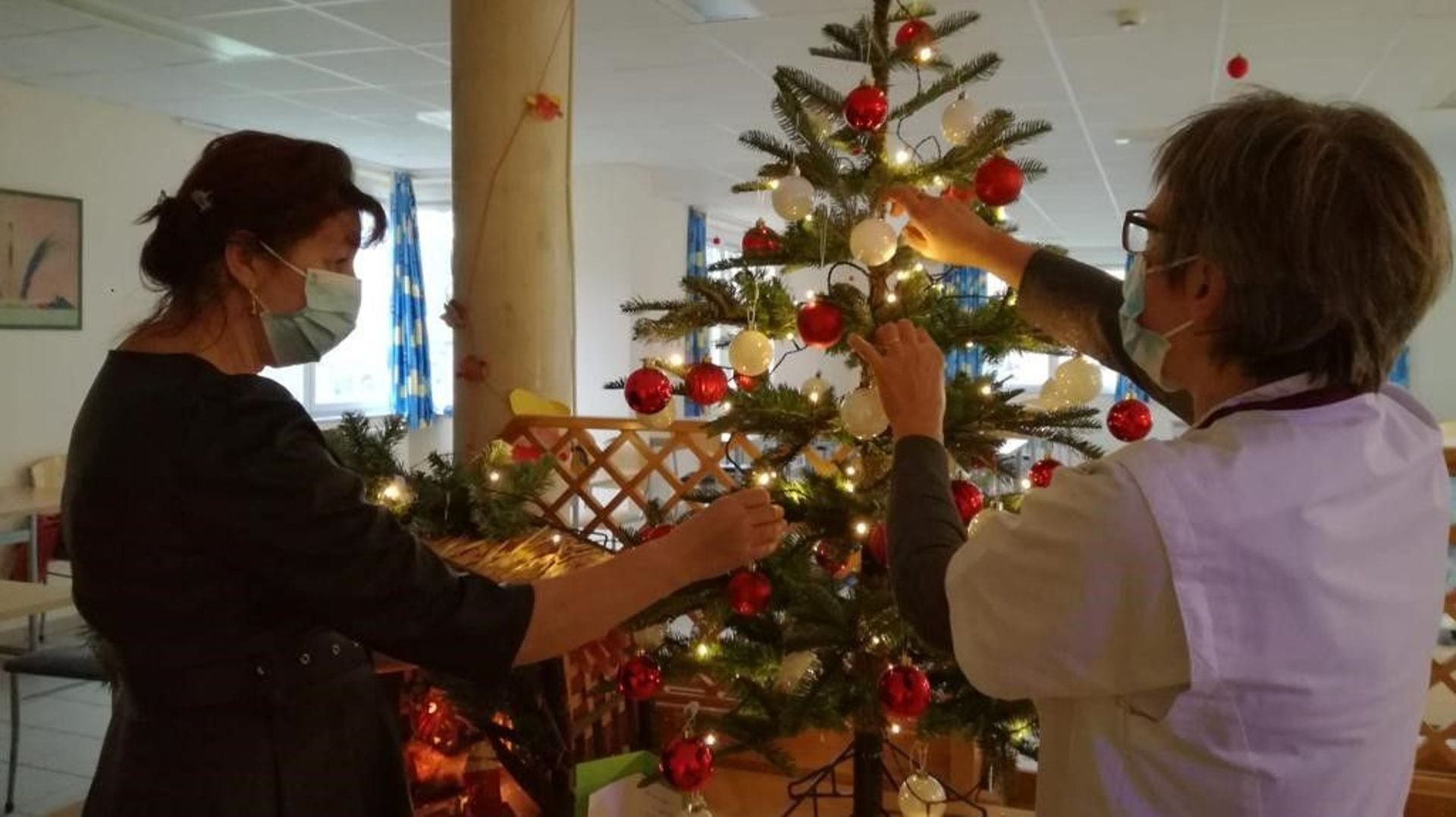 Noël confiné la fête, malgré tout, à l'hôpital psychiatrique du Beau Vallon (Namur) RTBF Actus
