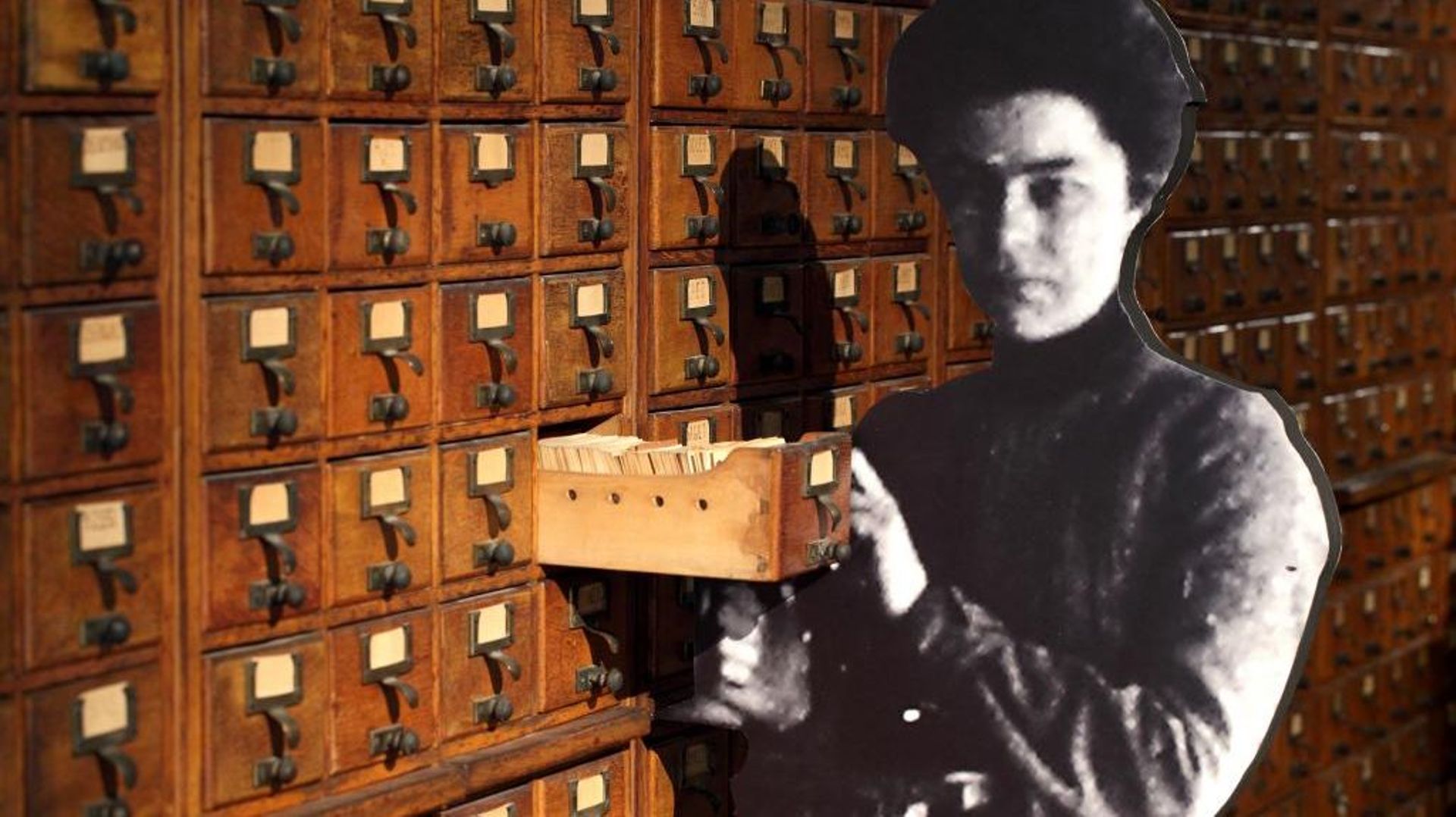 Des millions de fiches comprises dans des milliers de tiroirs, dont certains sont encore exposés au Mundaneum de Mons.