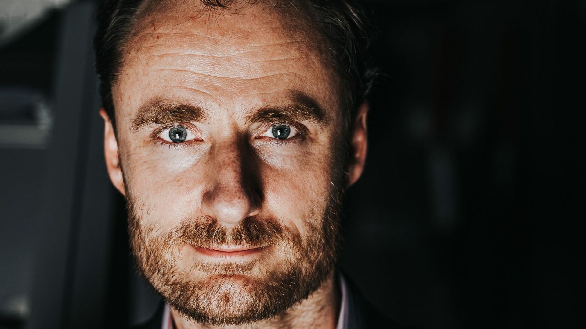 Olivier Vandecasteele. Amaigri et fatigué. Mais libre.