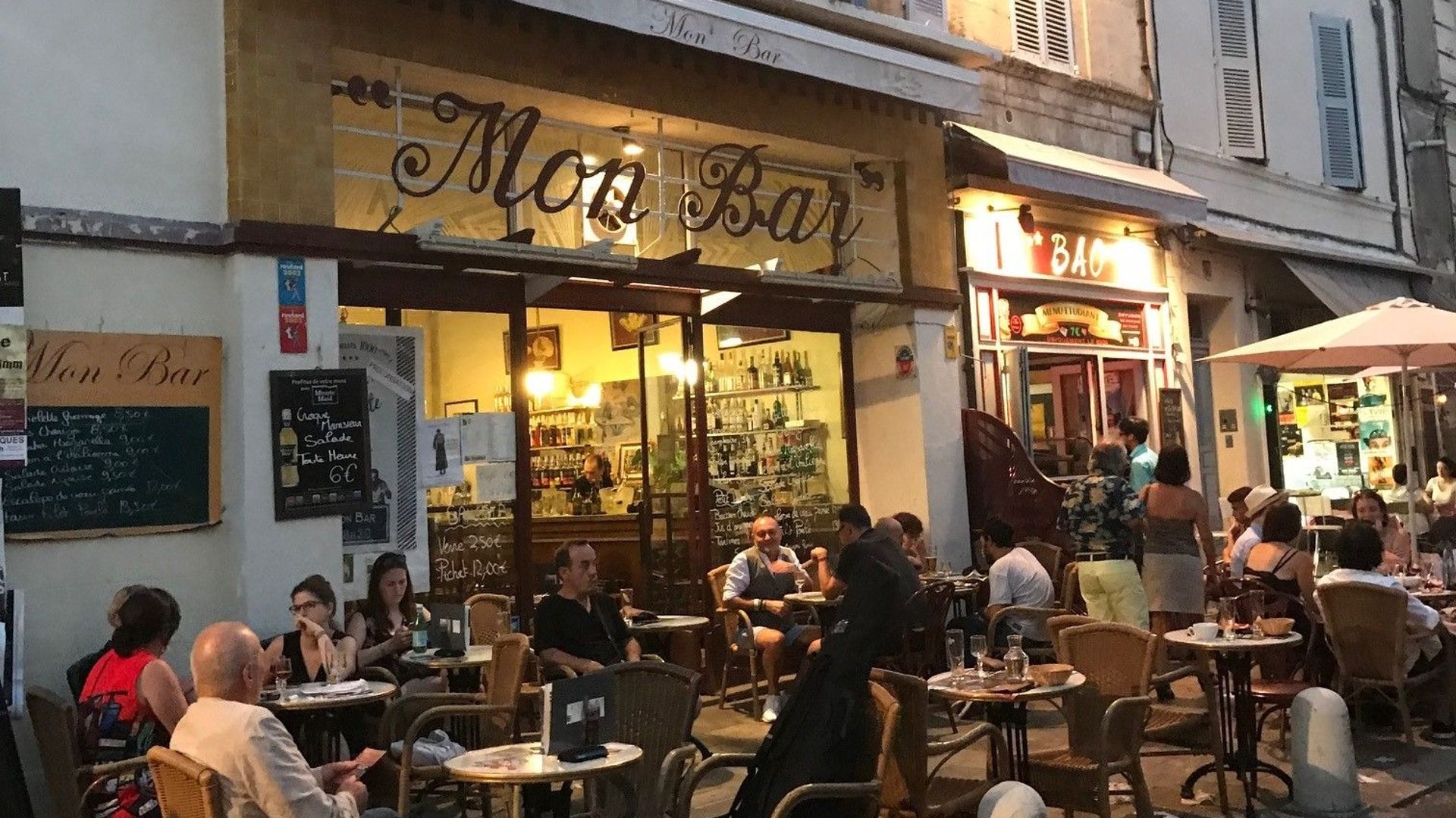 Avignon Off : Rire et pleurer accoudé au bar