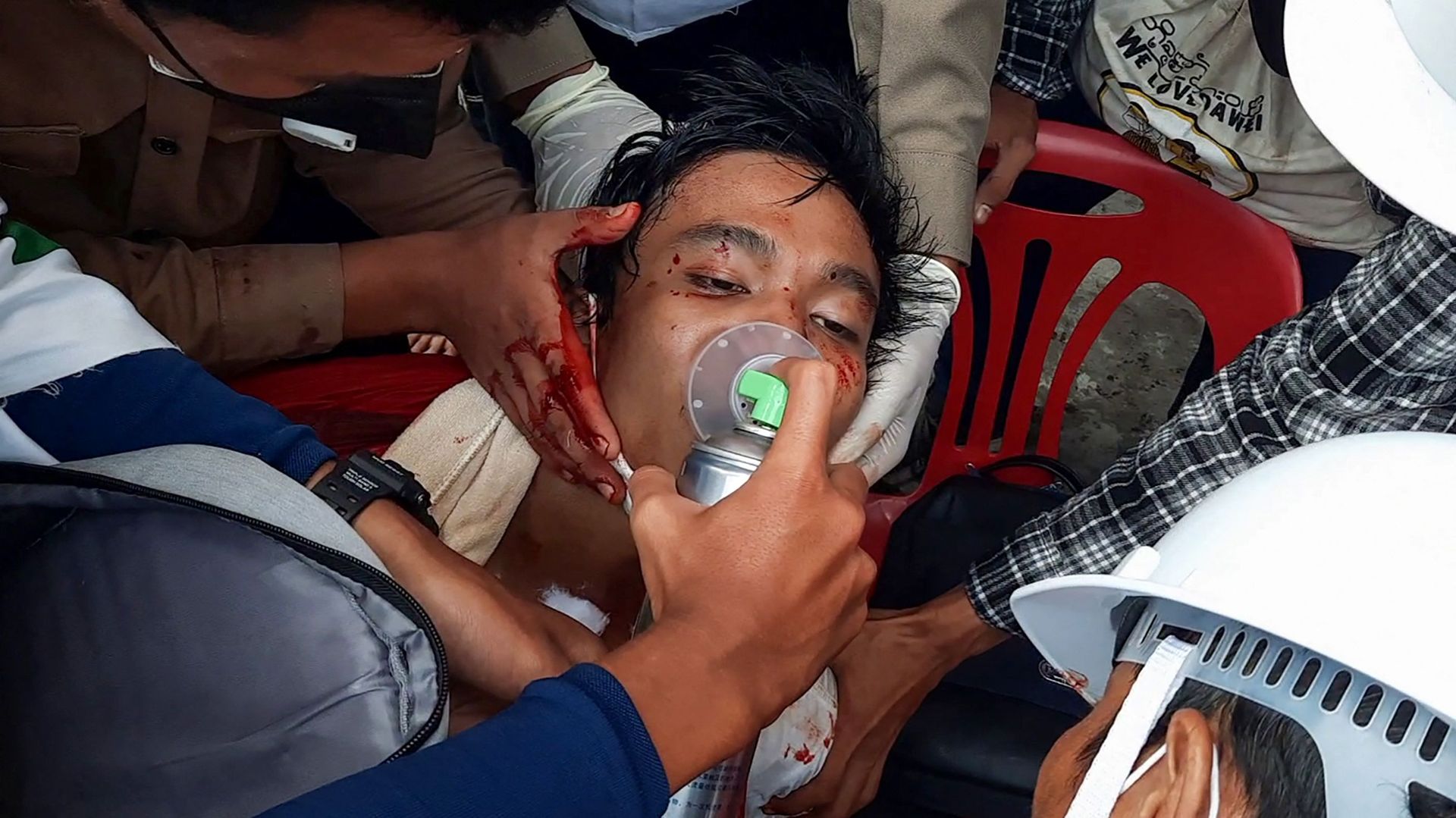 Coup d'Etat militaire en Birmanie: des manifestations de nouveau violemment dispersées