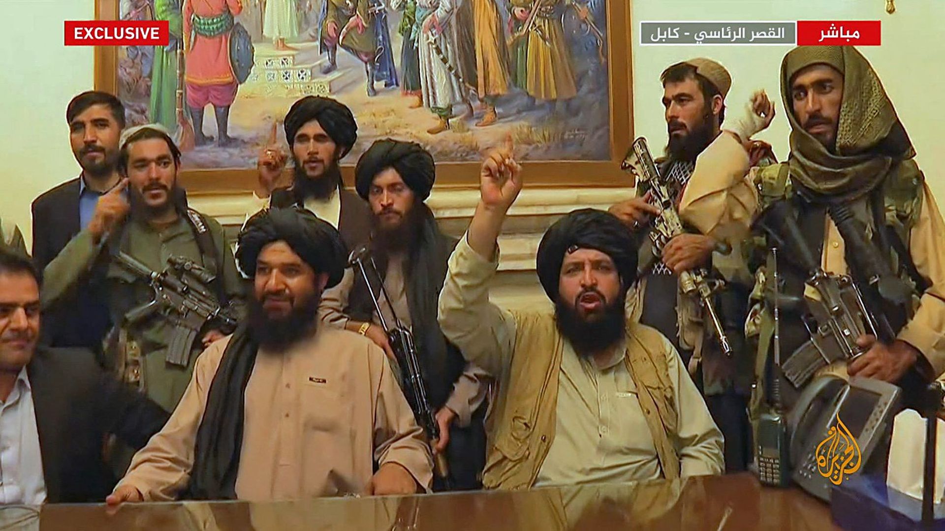 Les talibans dans le palais présidentiel à Kaboul le 16 août 2021