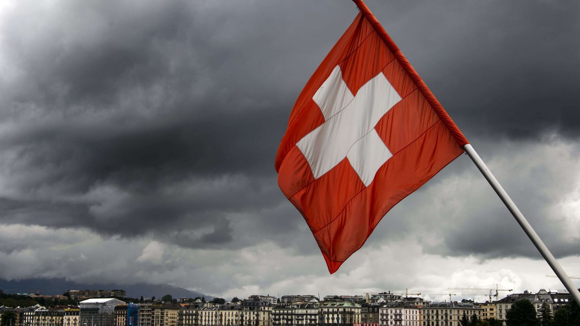 Des milliers de personnes appellent à une Suisse ouverte et solidaire à Berne
